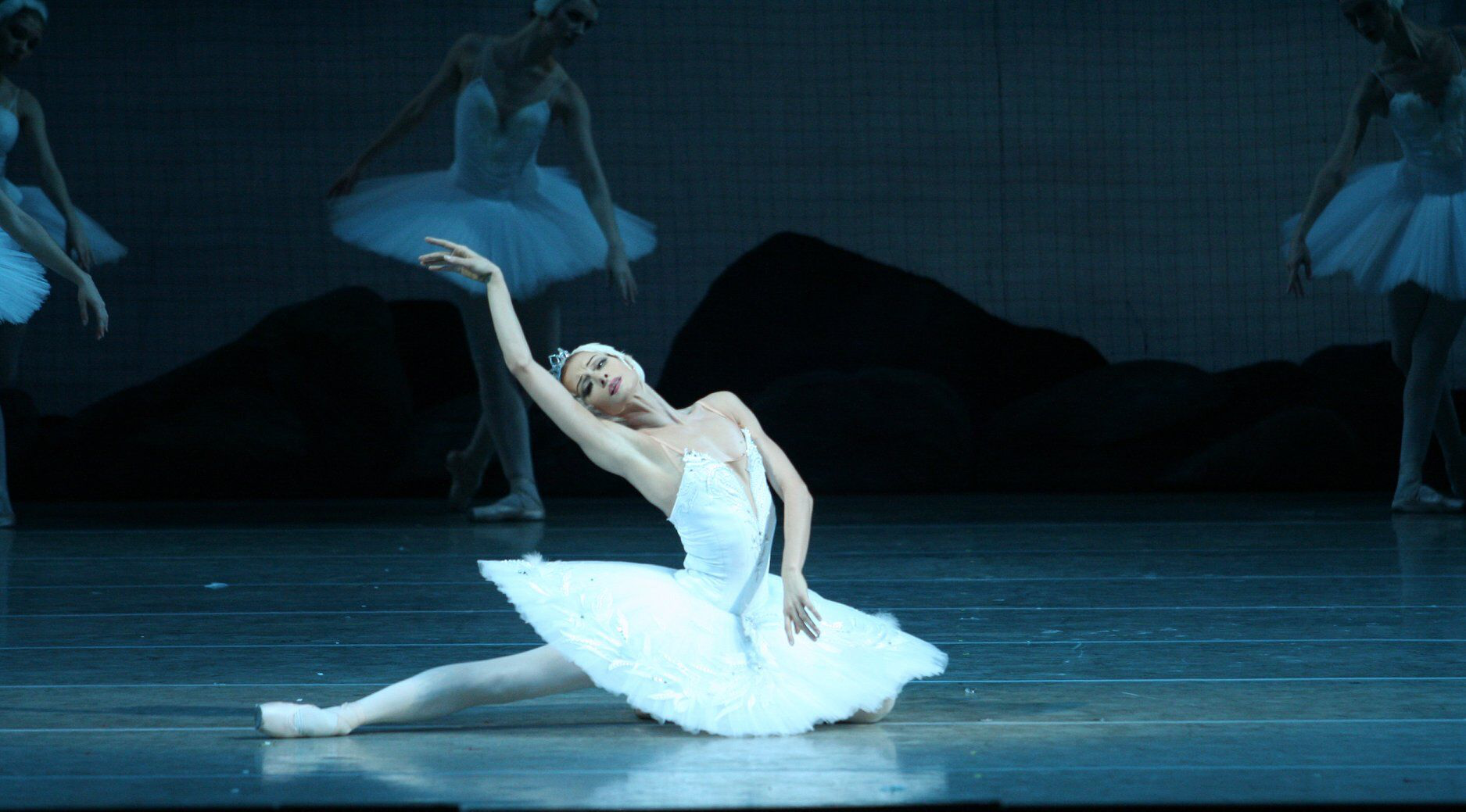 康朵洛娃曾拒絕主演《天鵝湖》，如今是俄羅斯馬林斯基劇院芭蕾舞團的當家花旦。（牛耳藝術提供）