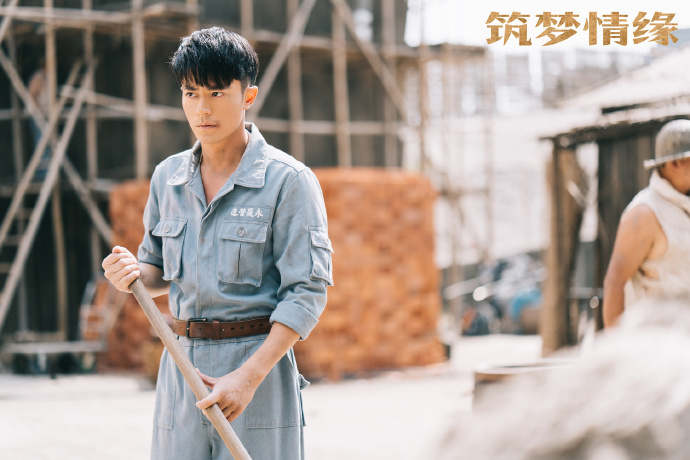 霍建華在新劇《築夢情緣》以20歲青年模樣登場。（翻攝自築夢情緣微博）