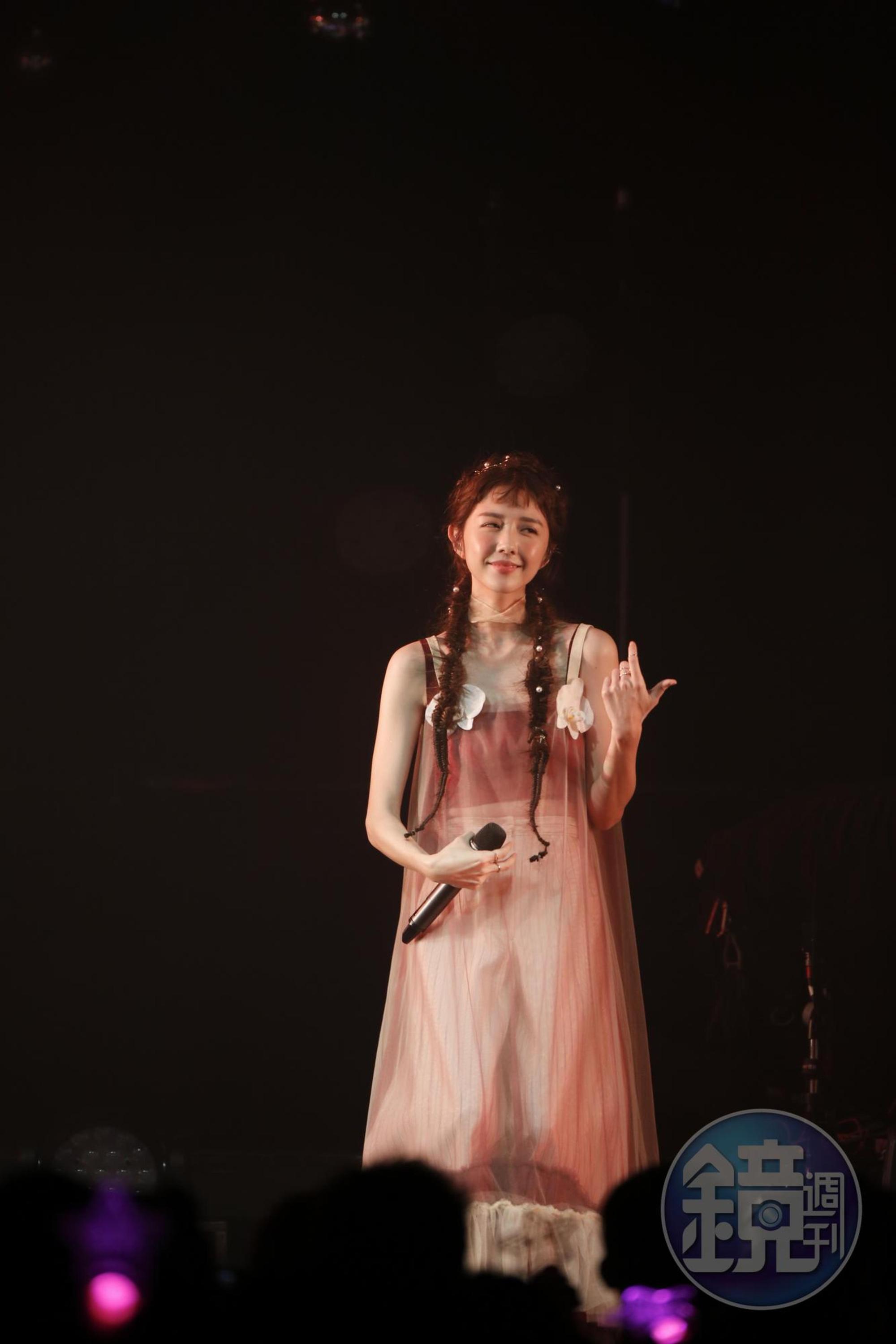 為了這場演唱會，邵雨薇既戒冰又戒辣，相當重視此次的演出。