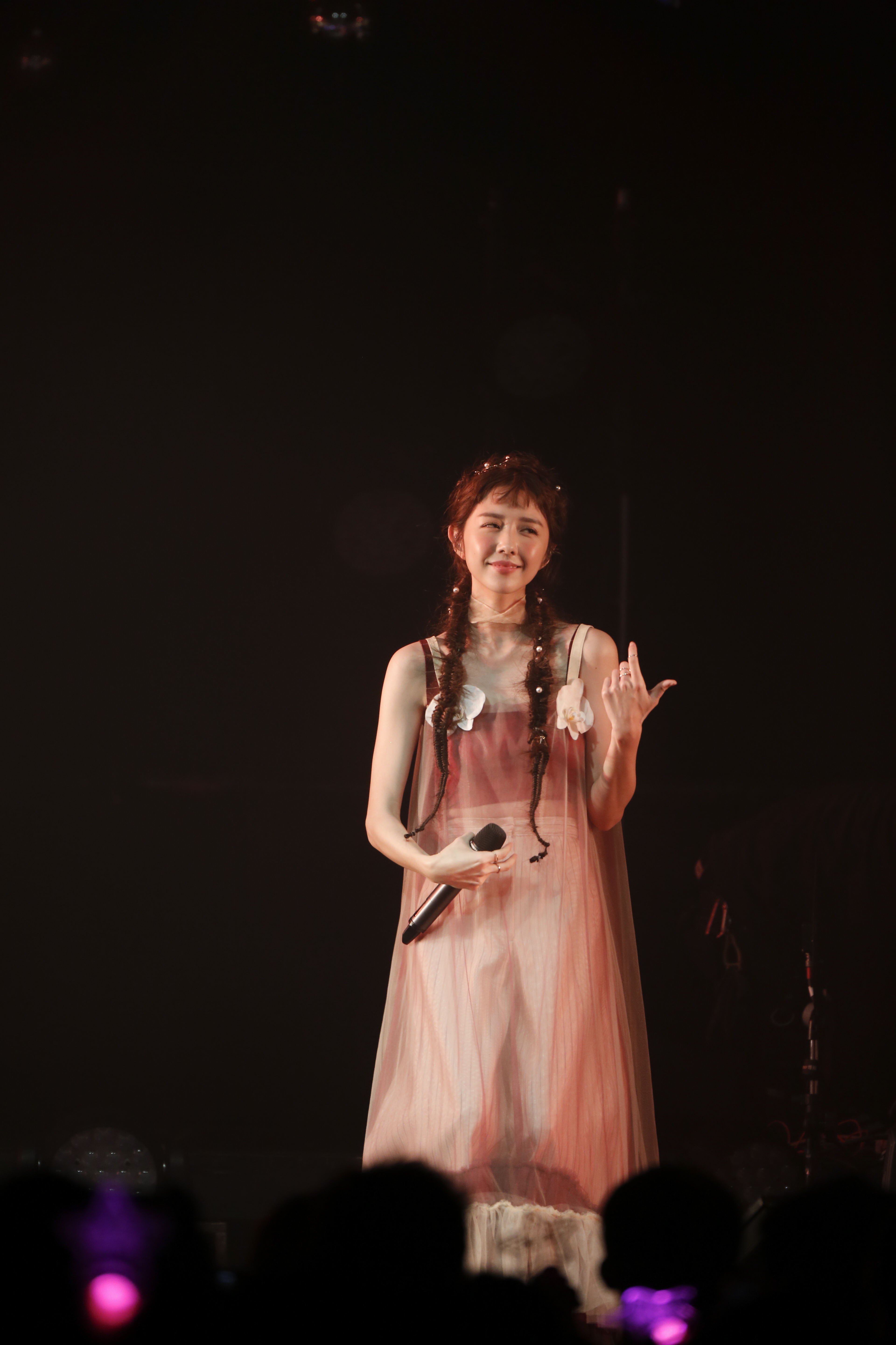 為了這場演唱會，邵雨薇既戒冰又戒辣，相當重視此次的演出。