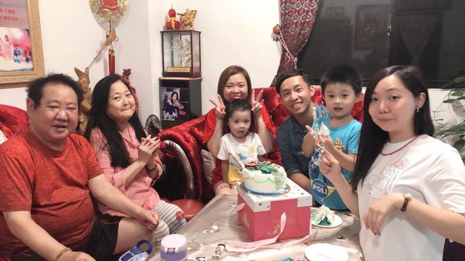 為了沖喜，黃聖雅和交往多年的男友林耿平，在去年11月11日低調登記結婚。（翻攝自林耿平臉書）