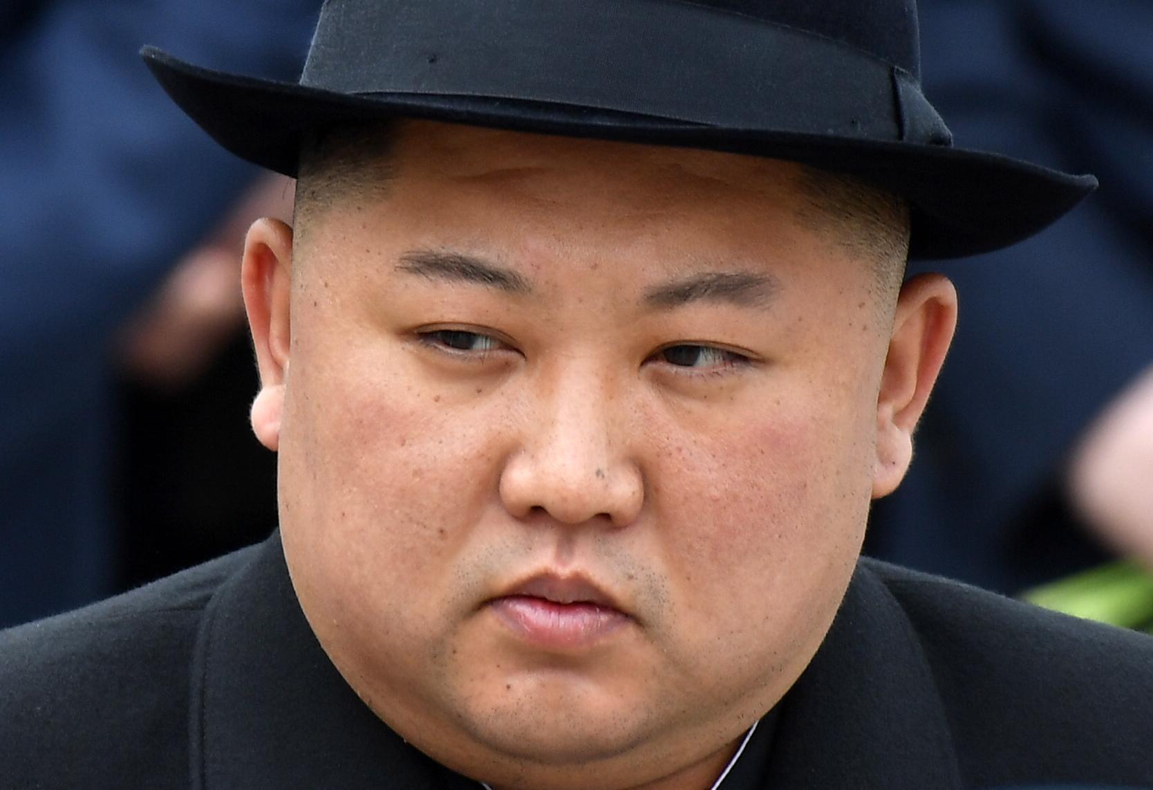 北韓領導人金正恩傳把策畫叛變的將軍大卸八塊後丟入食人魚池。(東方IC)