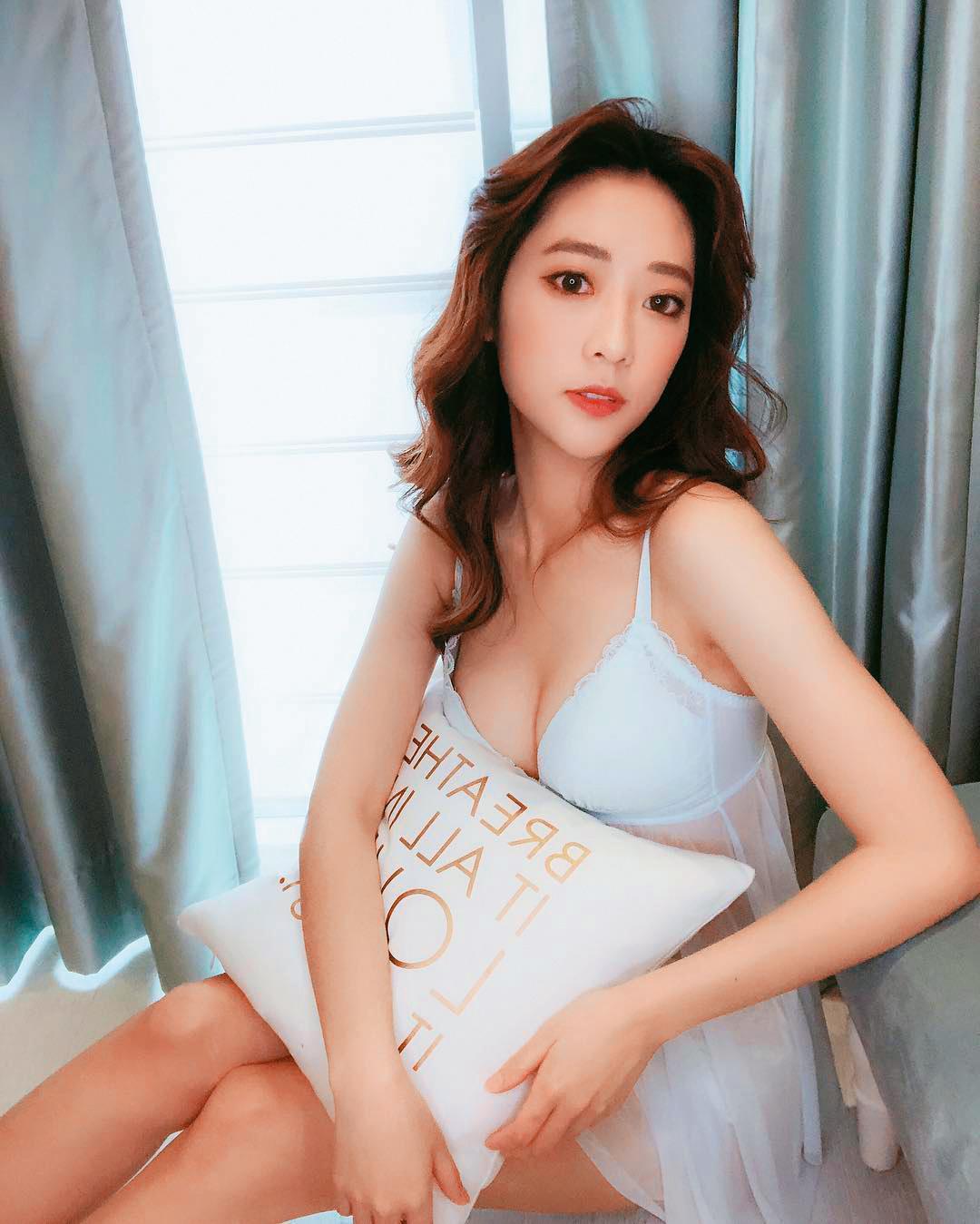 林蔚喬當年因為想賺錢而當外拍模特兒,如今希望也能演戲多元發展。(翻攝自林蔚喬IG)