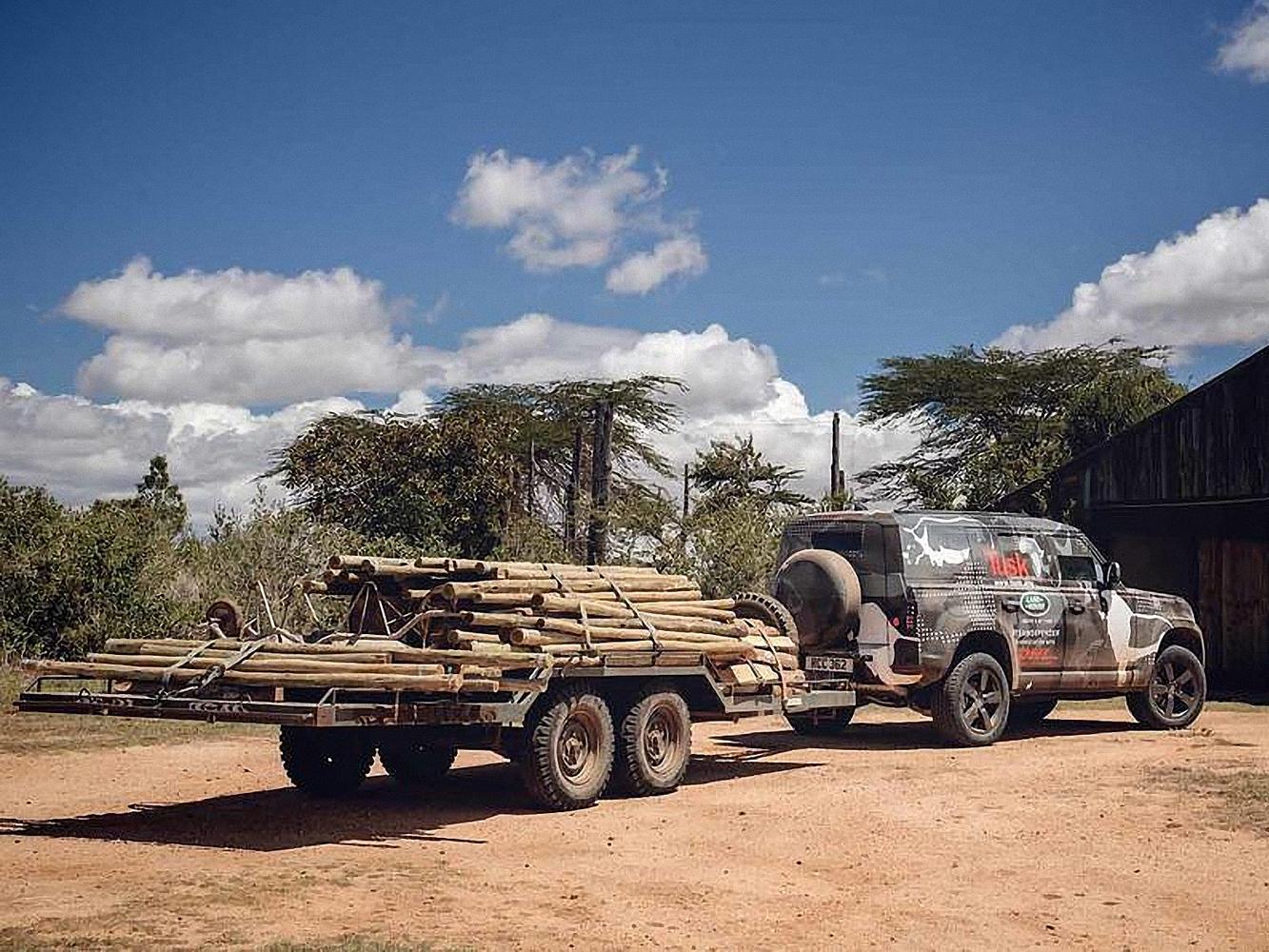 Defender 原型車將進駐肯亞波拉納自然保育區 (Borana Conservancy, Kenya)，投入重載拖曳、深度涉水與物資載運任務，支援當地生態保育工作。