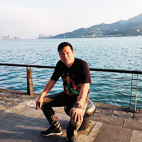 簡漢武(圖)自稱是天道盟太陽會顧問,桃園分會、中壢正義會會長都是他提拔的。(翻攝簡漢武臉書)