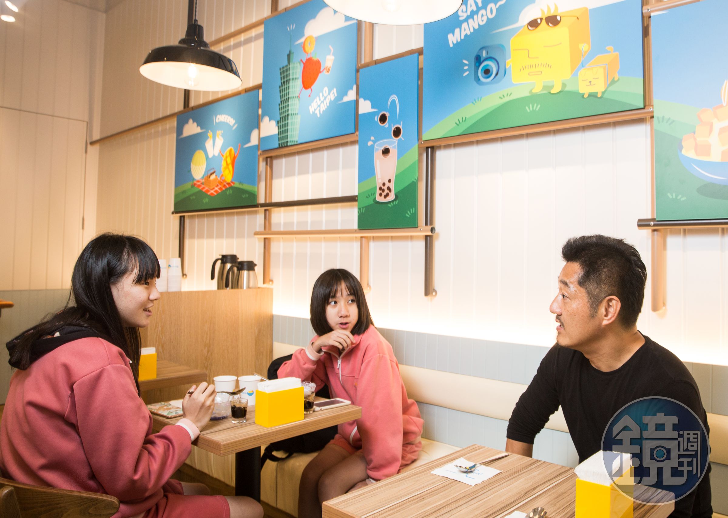 羅駿樺身段柔軟，開店後他會親自詢問顧客意見，讓產品更精進。