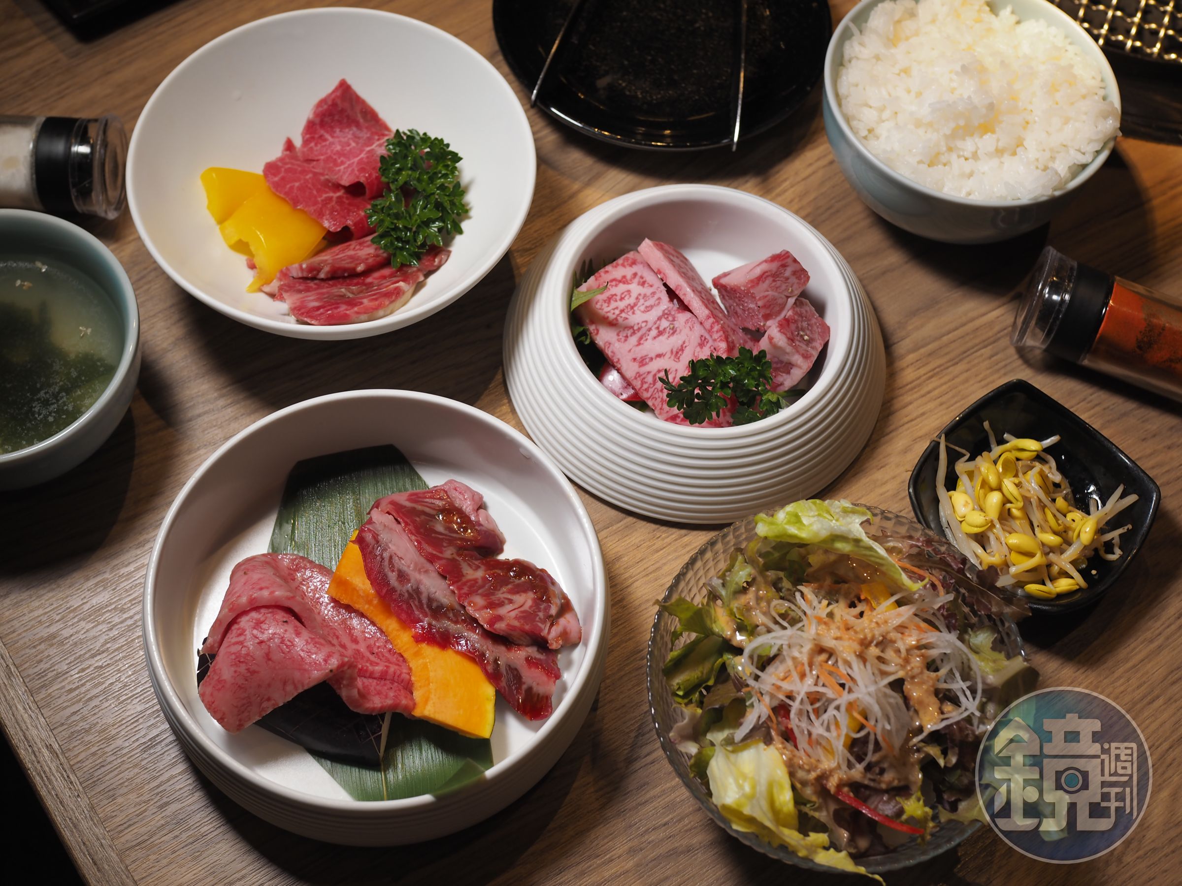 「白玉松花堂」肉品種類多，適合喜歡嘗鮮的人。（980元／套）