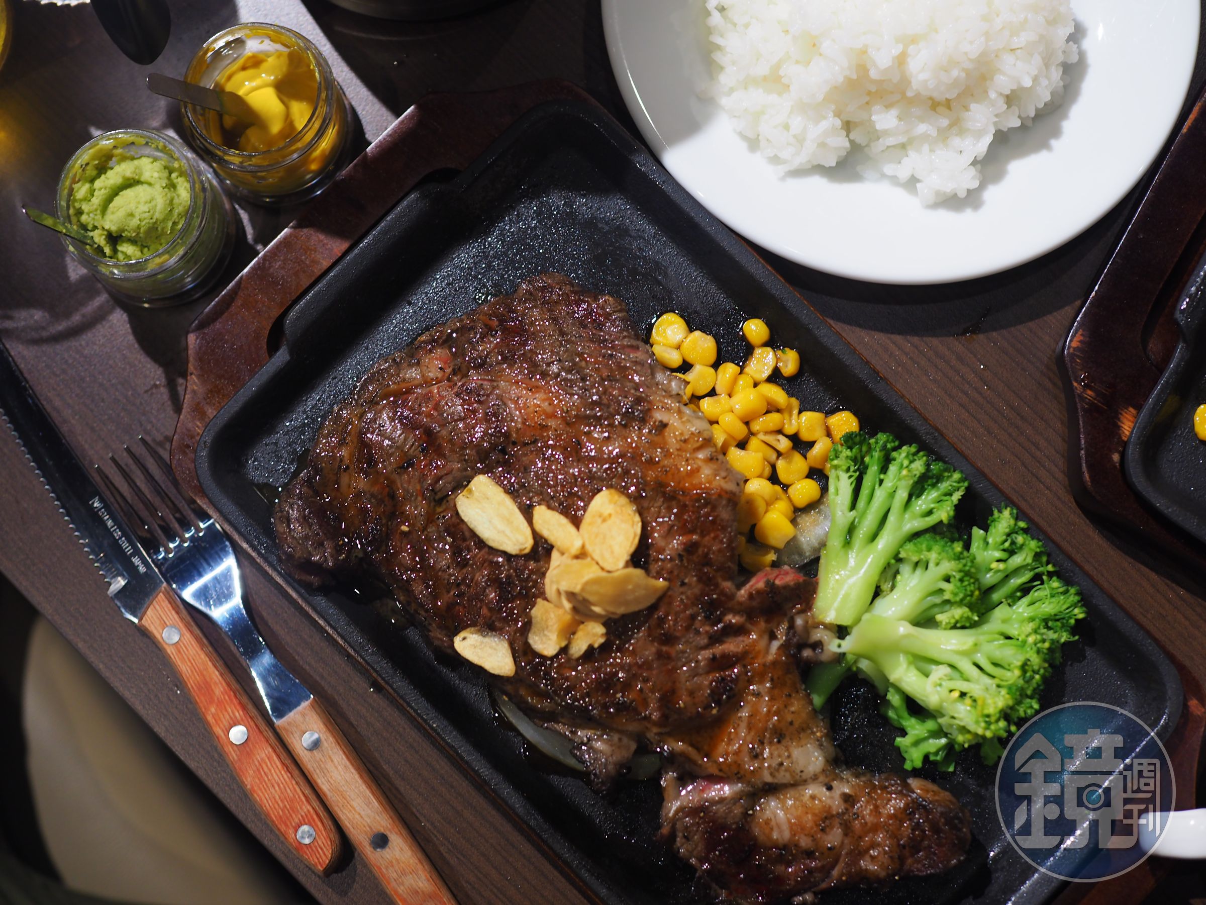 「我的肋眼牛排」能同時享受到帶筋和嫩口的部位，價格也最為親民。（1.8元／克，圖中約540元）