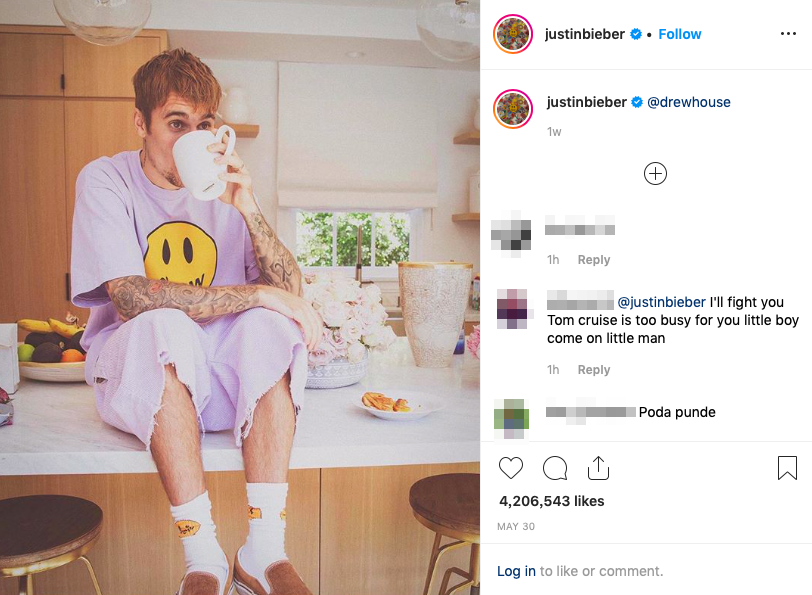 小賈斯汀的「正職」其實是推廣自己創辦的網路服飾品牌，主打商標是黃色的笑臉，但他老兄常常做些讓人笑不出來的事。（翻攝Justin Beiber Instagram）