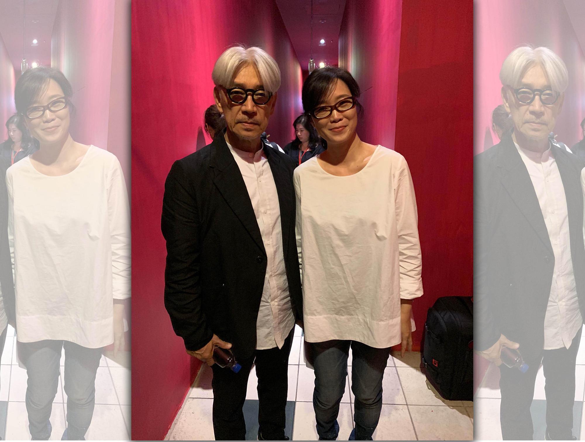 才女雷光夏遇坂本龍一秒變小粉絲,自爆應當場獻吻。