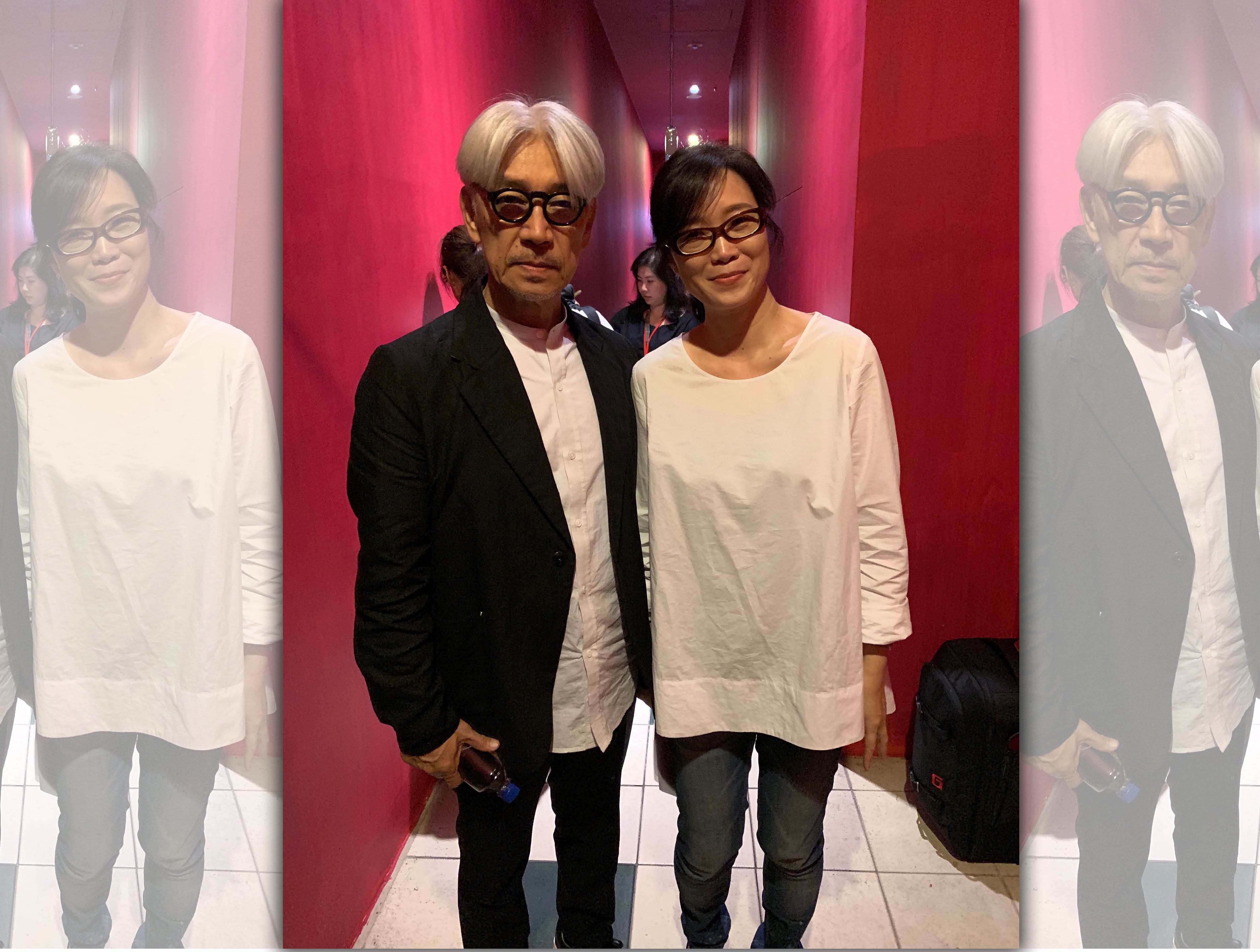 才女雷光夏遇坂本龍一秒變小粉絲，自爆應當場獻吻。