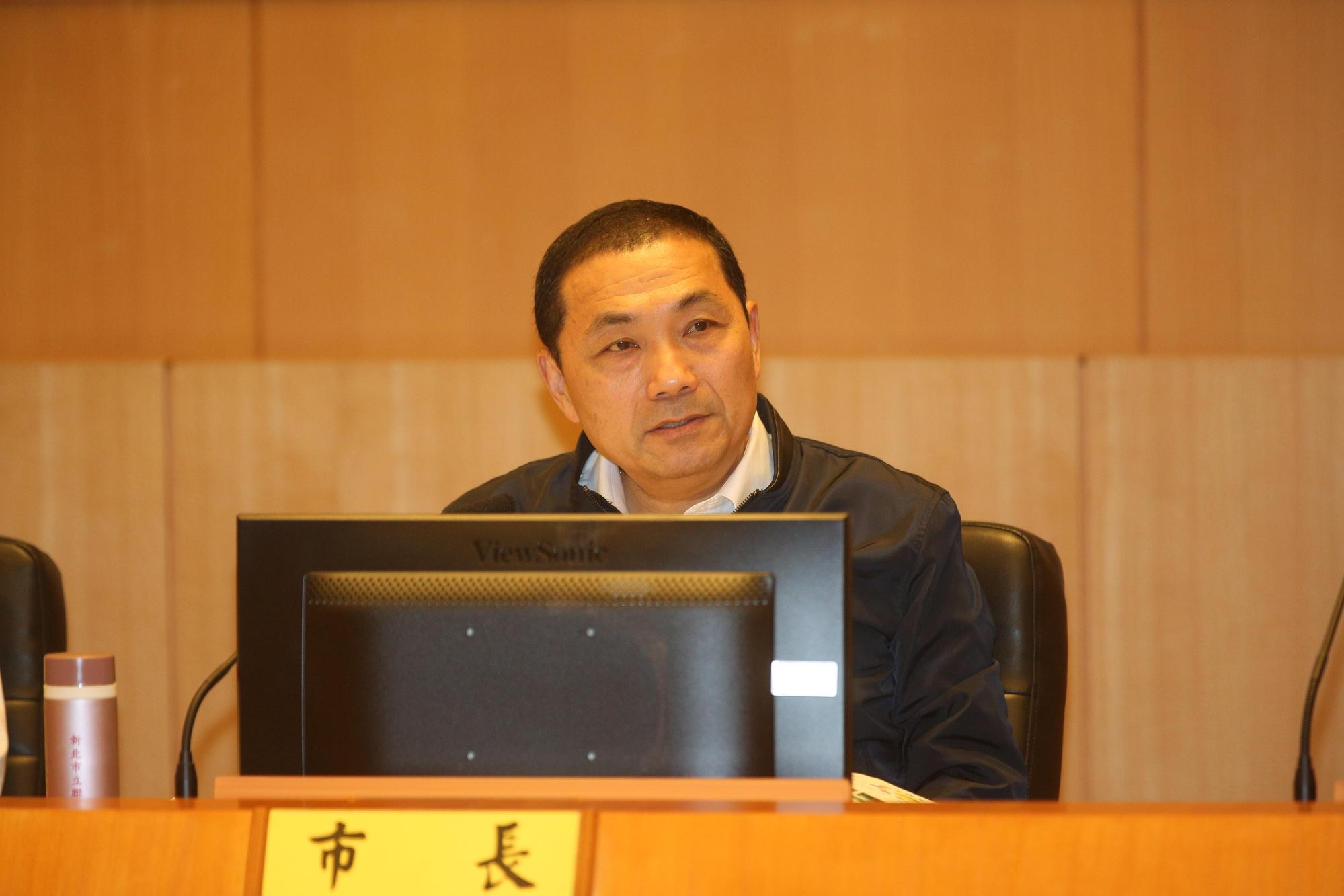 新北市長侯友宜今召開例行市政會議。(翻攝畫面)