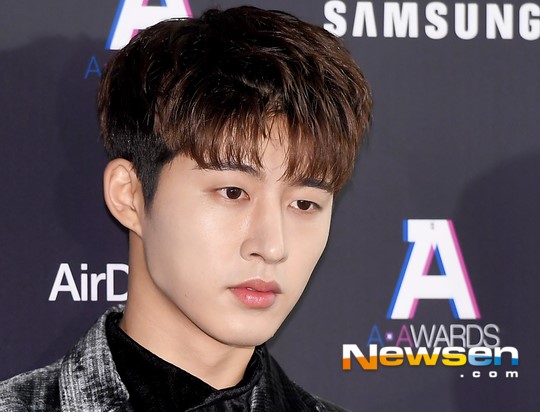 iKON隊長B.I被媒體踢爆曾於2016年涉毒，今（12日）下午他在IG宣布退團。（翻攝自Newsen）