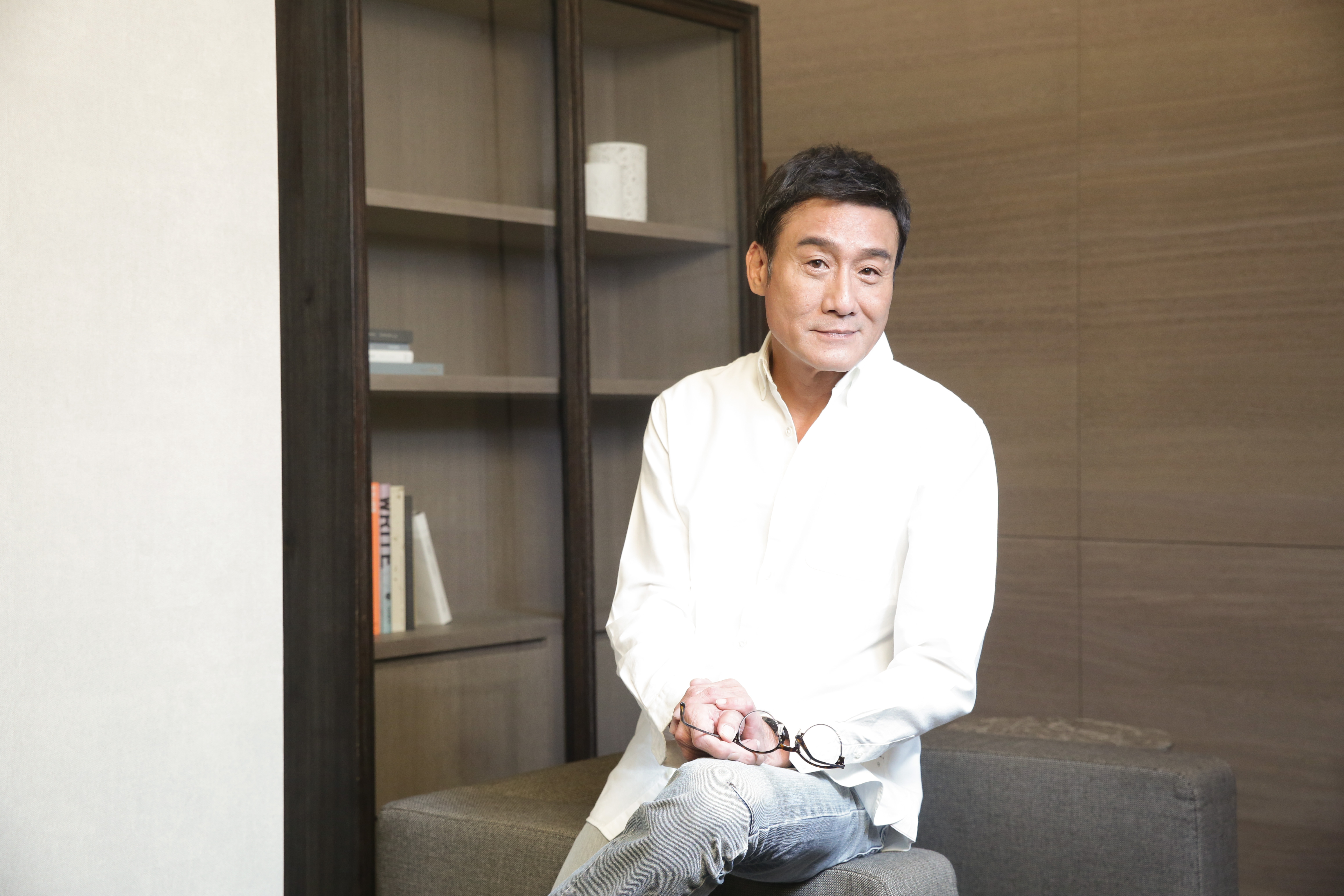 來台宣傳新片《追龍II：賊王》的梁家輝，和台灣早有淵源，原來他的妻舅便曾在台灣念大學。