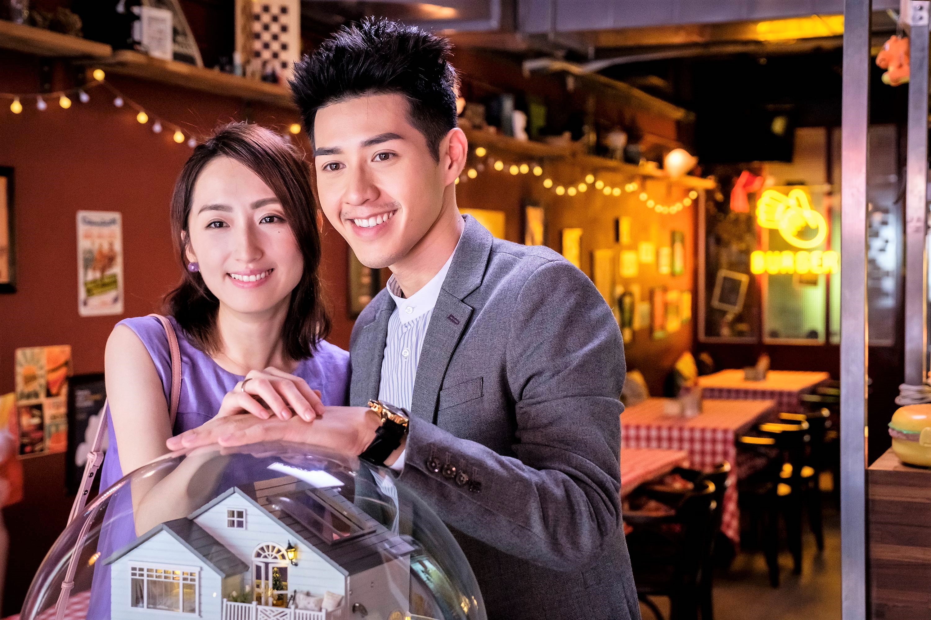 柯佳嬿接受吳岳擎求婚。（歐銻銻娛樂提供）