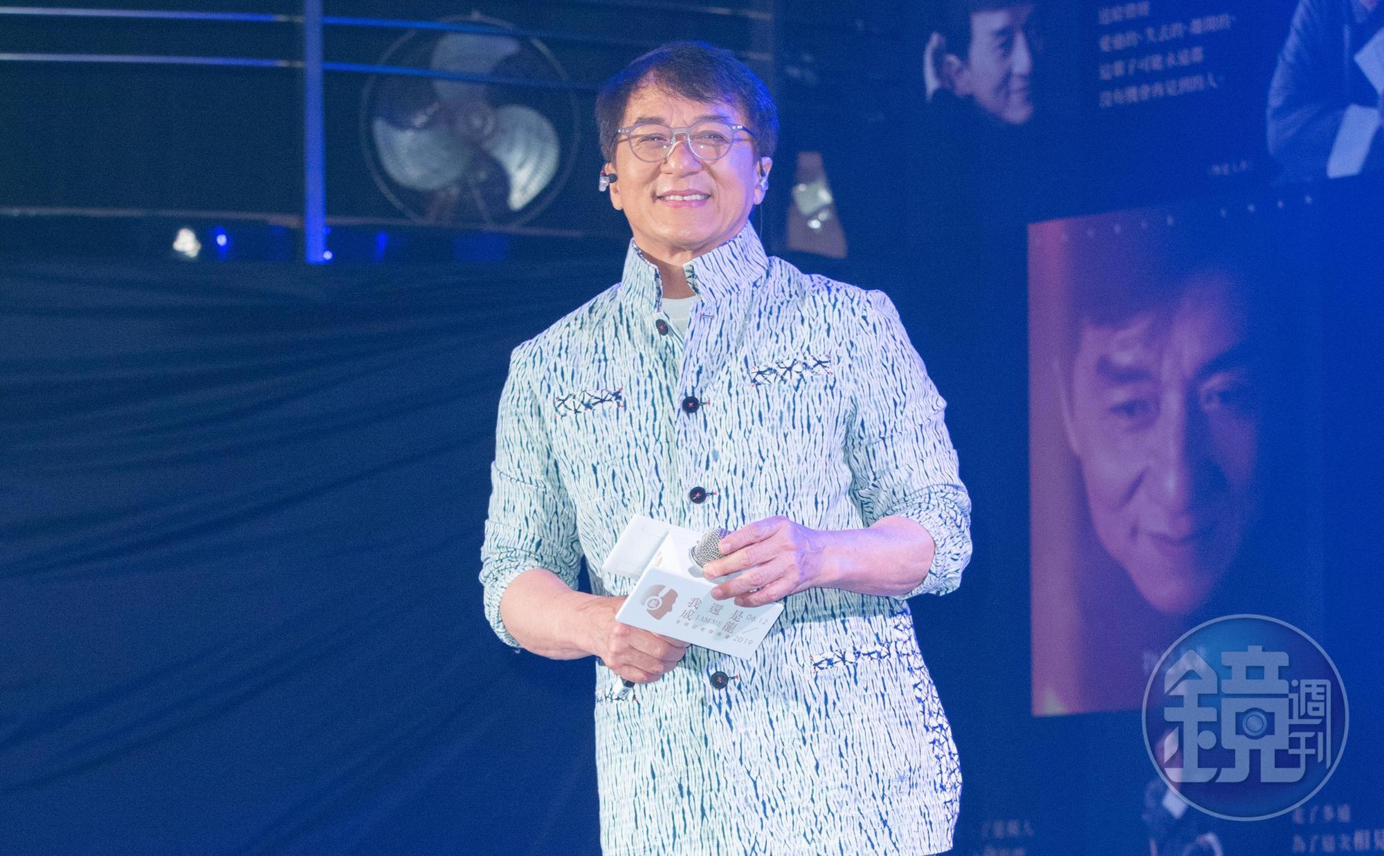 成龍推出新專輯《我還是成龍》，將近年來的心境化為歌曲。