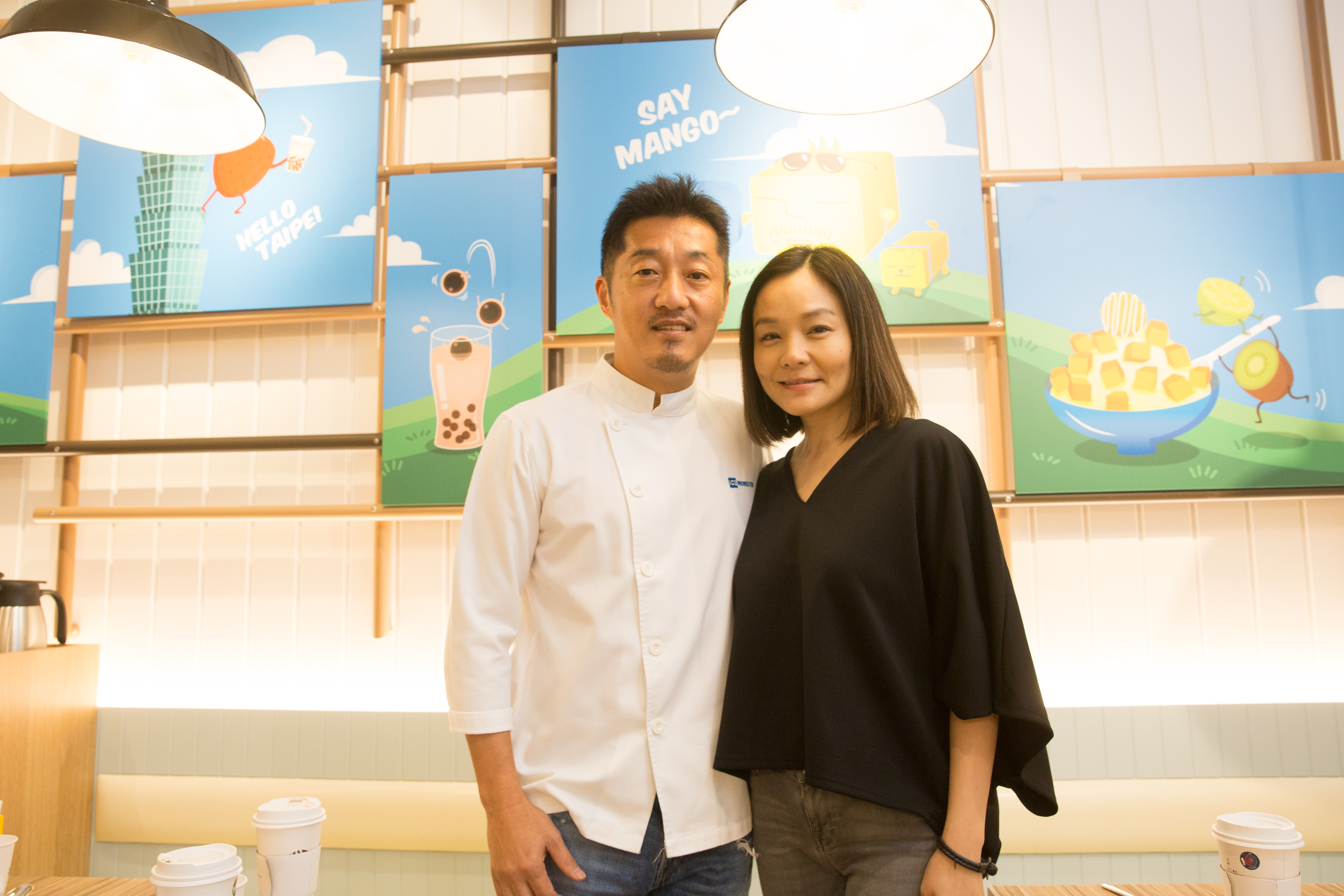 曾經羅駿樺(左)因感情爭議淪千夫所指,是靠洪嘉珮(右)陪伴走出憂鬱低潮。