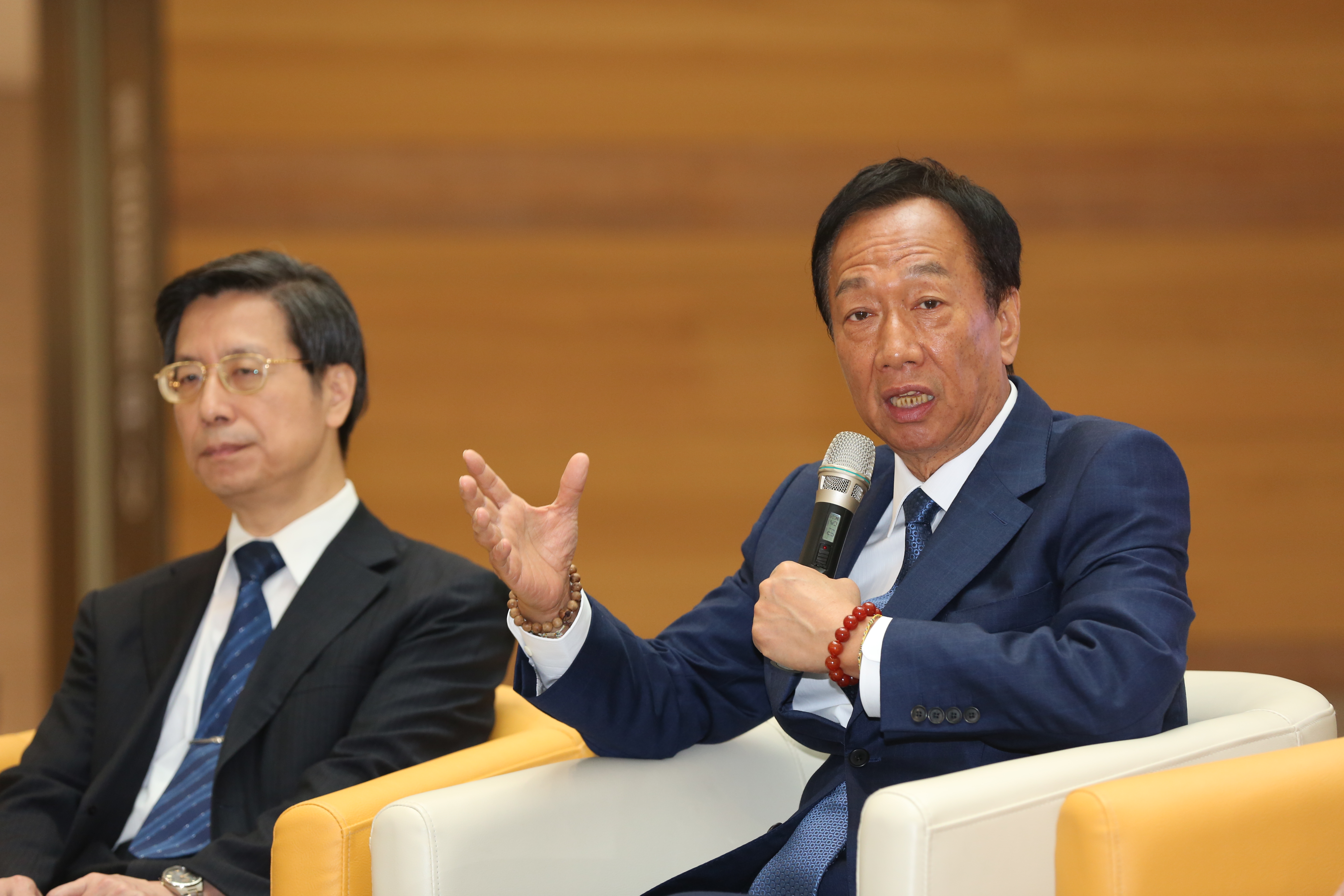 郭台銘表示，發生在香港的反送中衝突持續升高，堅定表示香港實施的一國兩制是失敗的。