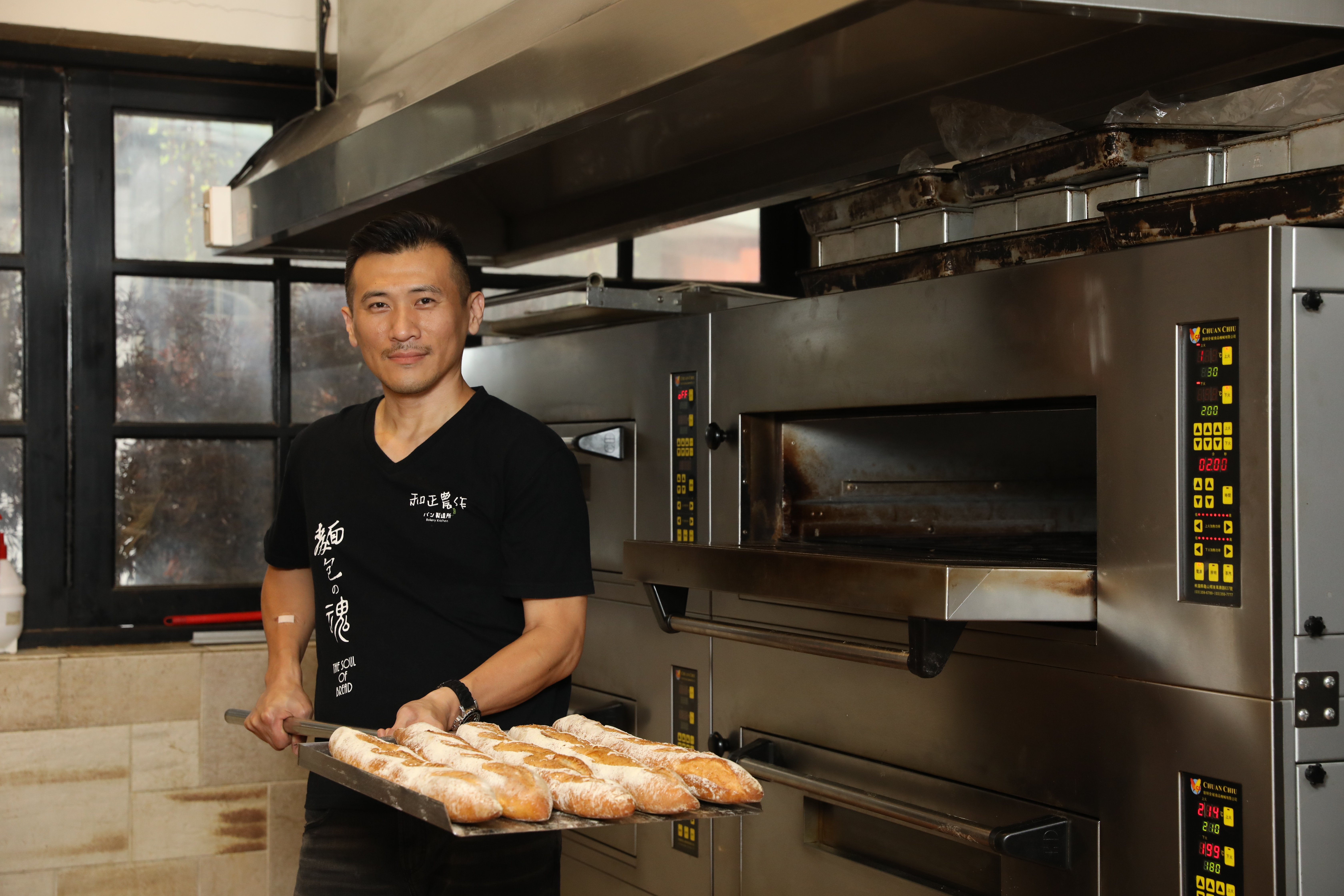 「和正農作」老闆林和正歷經人生起伏，目前在淡水擁有2家店。