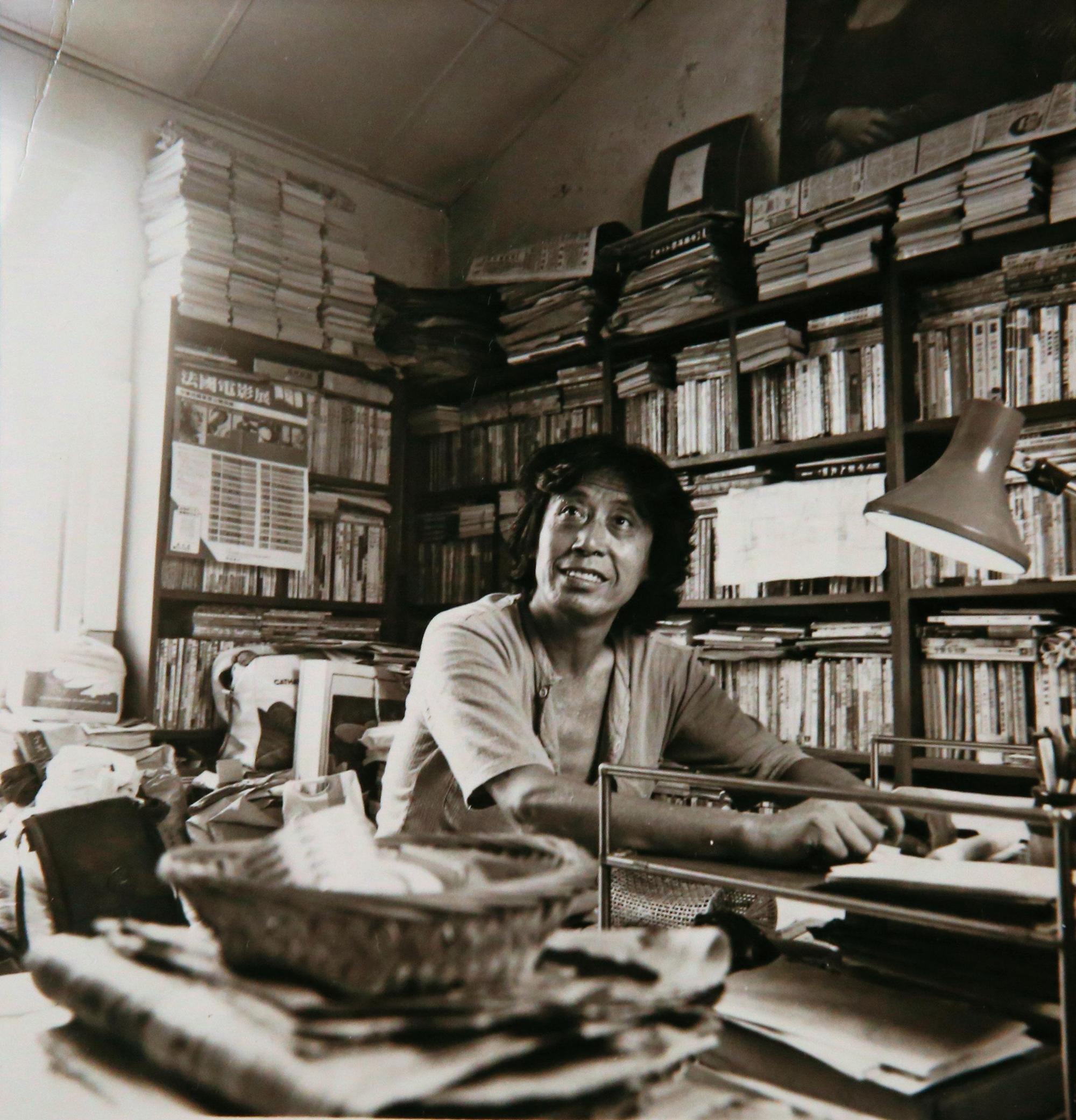管管70年代中期從大直北安路眷村（圖）遷居新店花園新城，歲月更迭，人老了，書也愈來越多。（管管提供）