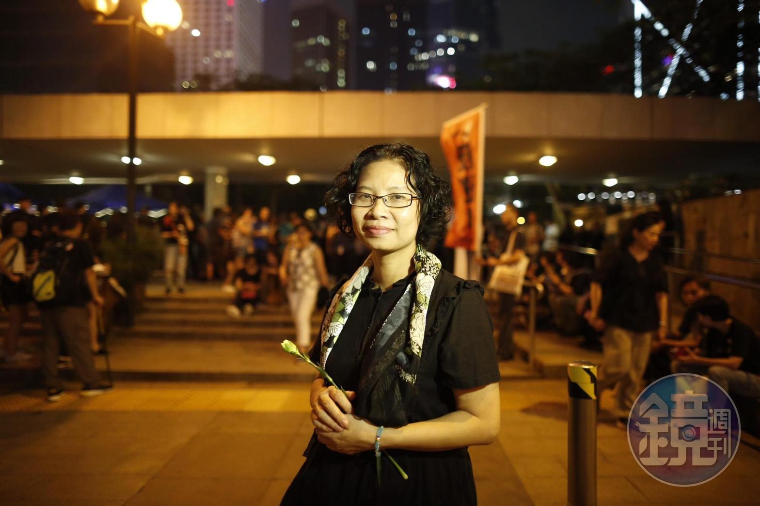 陸錦城在12日直面鎮暴警察，哀求不要傷害孩子，臉部中了辣椒水。