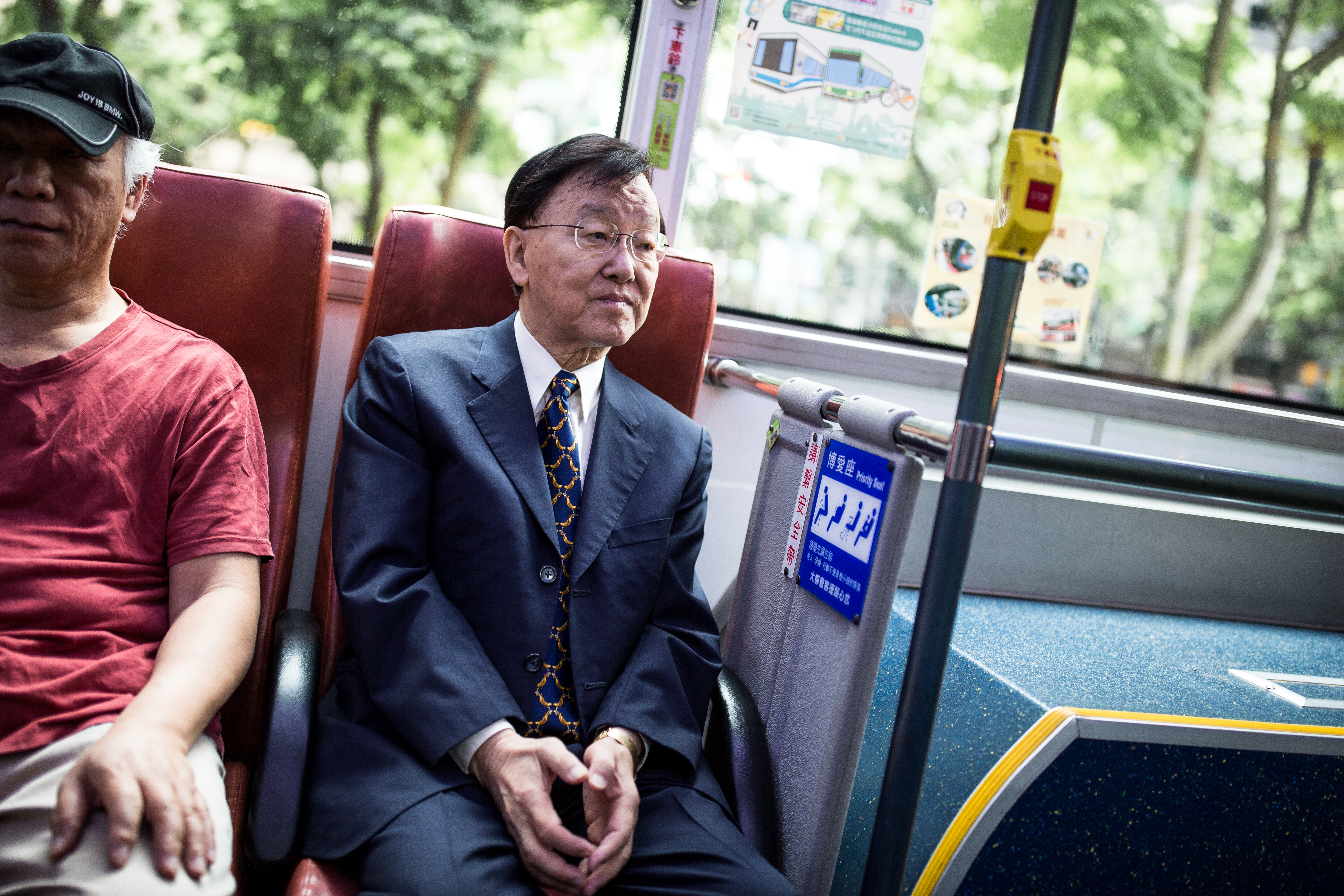 盛竹如笑稱自己是公車族，現在不論要錄影、配音都是搭公車前往。