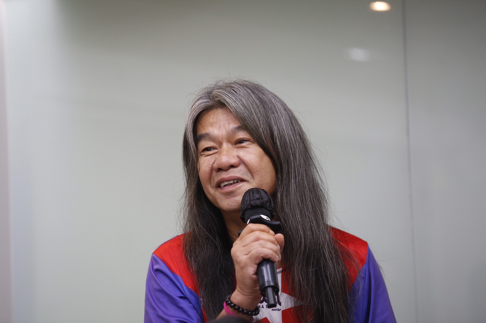 綽號「長毛」的香港社運人士梁國雄直言「虎毒不食子」，奉勸特首不要流下鱷魚的眼淚。 