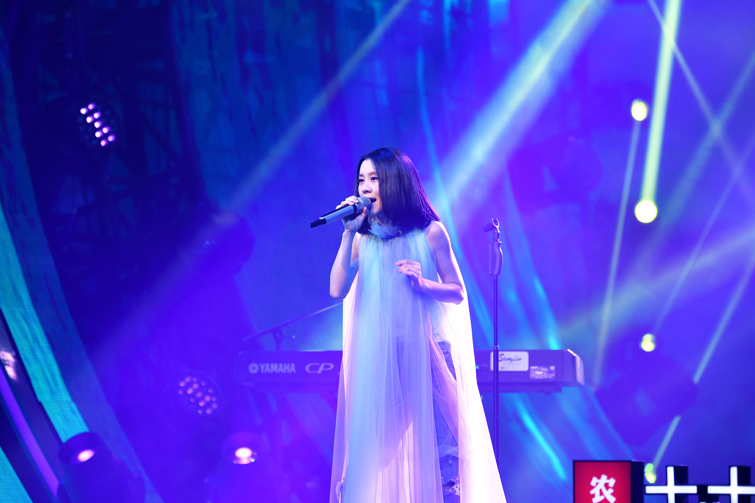 白安在《我是唱作人》第十期演唱全新創作曲〈不安於世〉可惜最終落敗。（相信音樂提供）