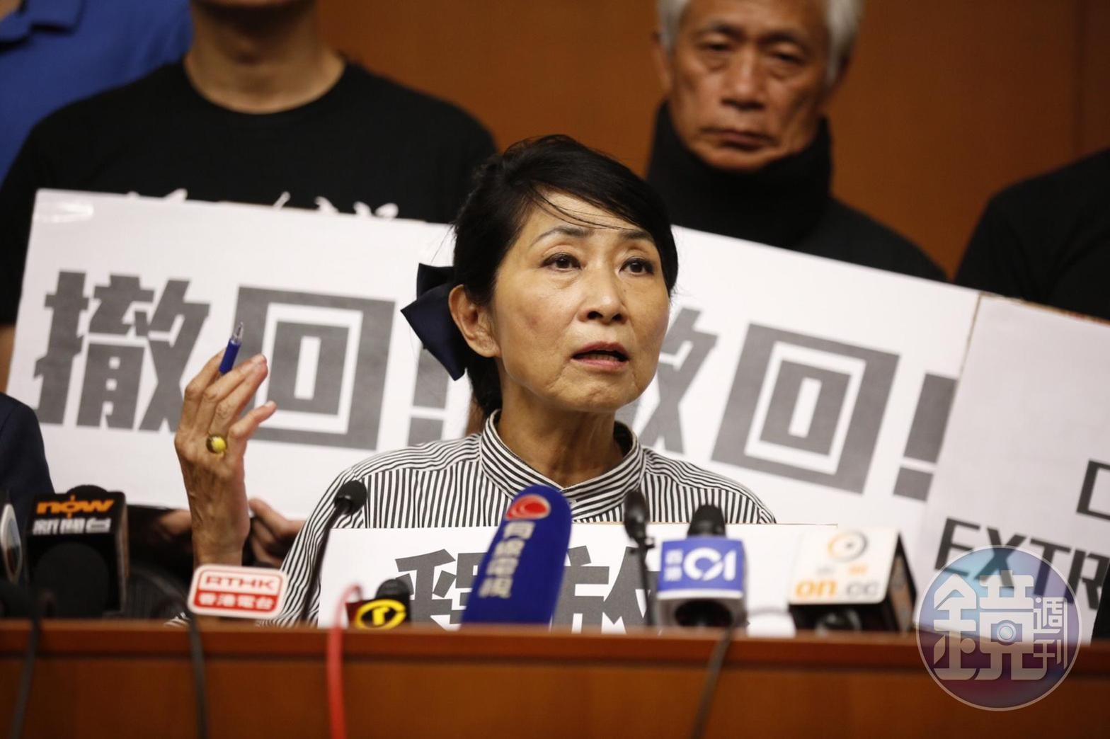 泛民派議員召集人毛孟靜表示，政府仍持續檢控示威者，呼籲儘速釋放。