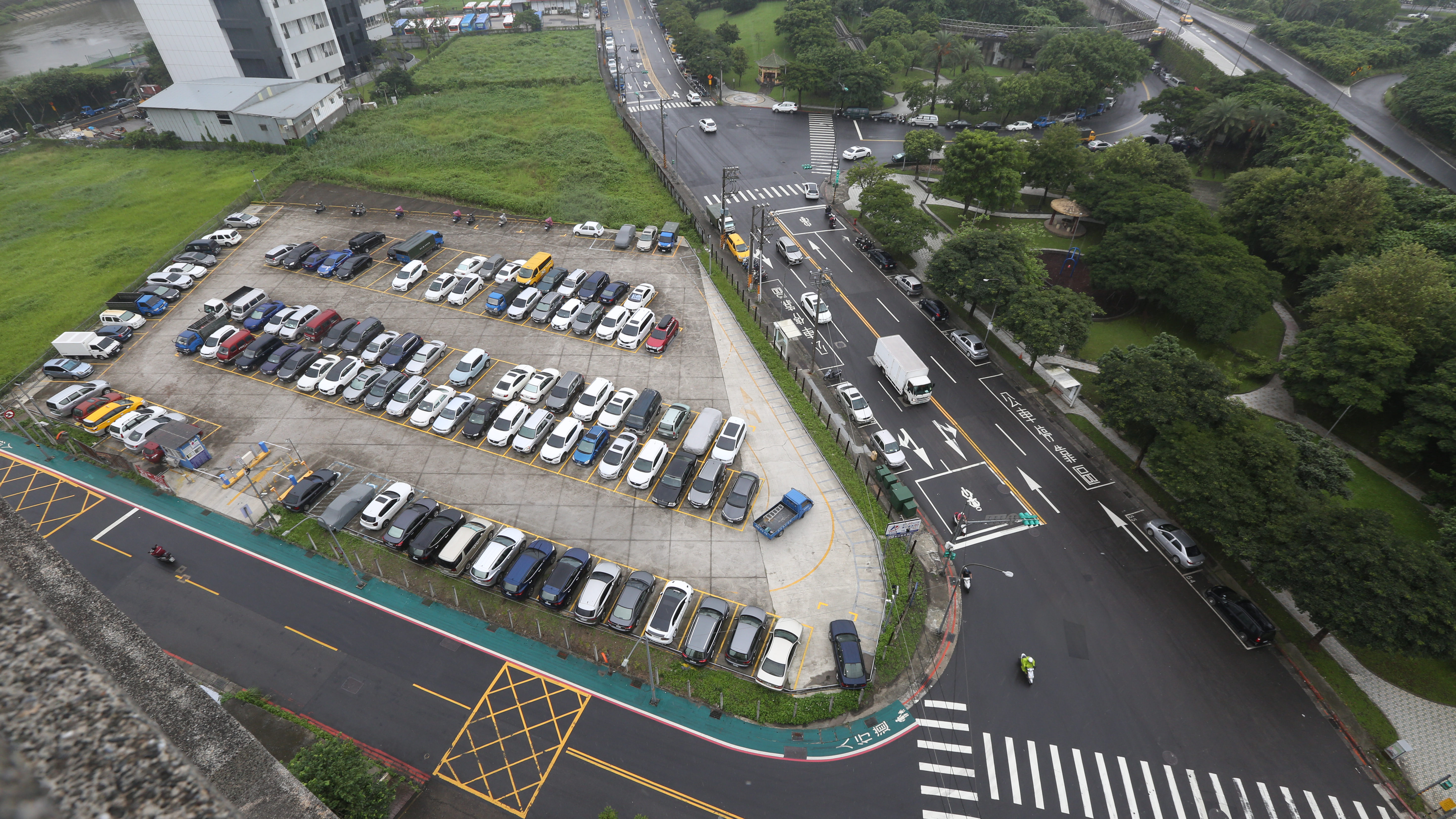 興富發去年買進內湖安康段1936坪工業地,預計蓋3棟廠辦。