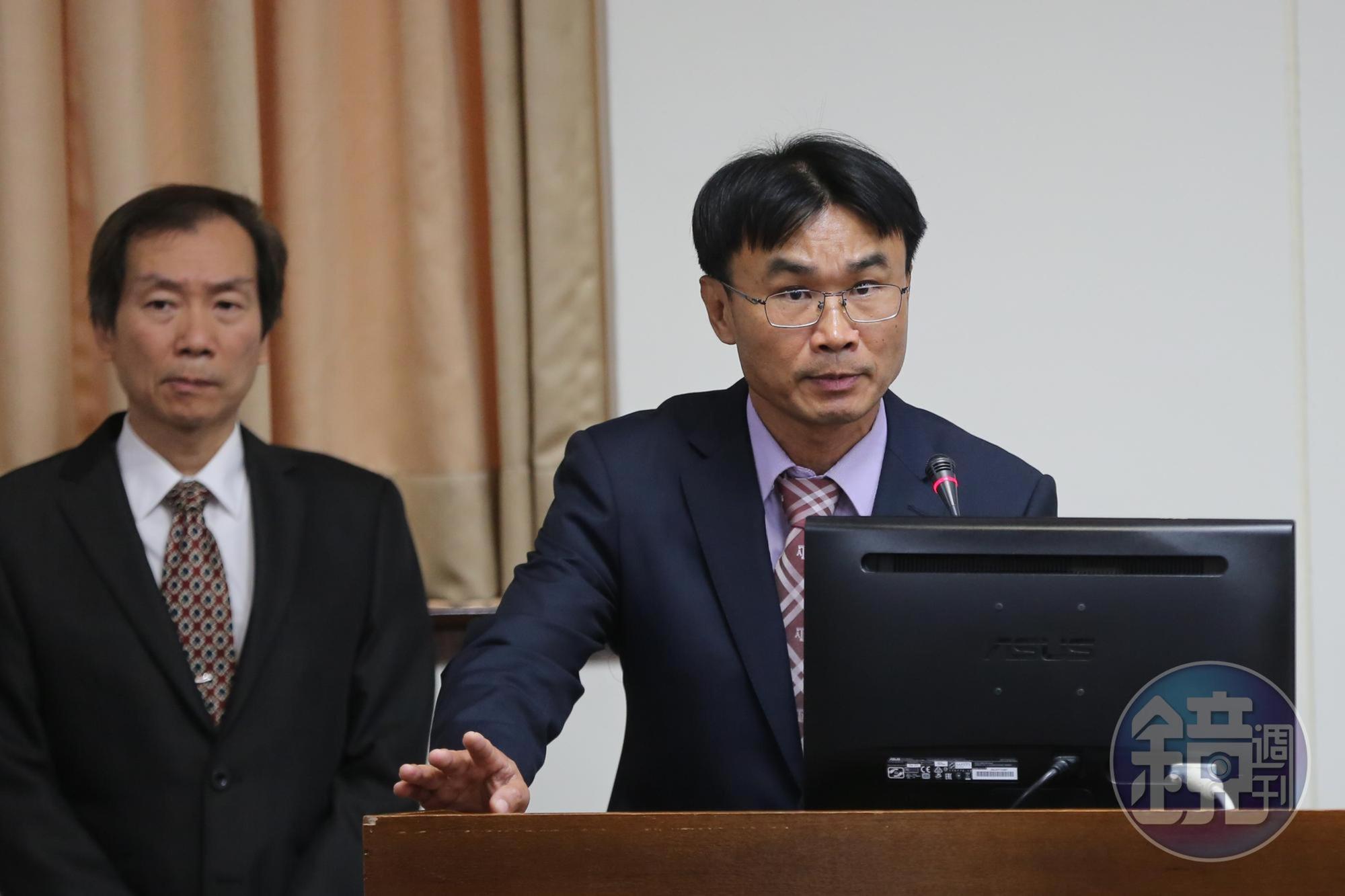 農委會主委陳吉仲（右）砲轟韓國瑜「不了解就直接批評」，卻被陳宜民說是在消費父親。（本刊資料照）