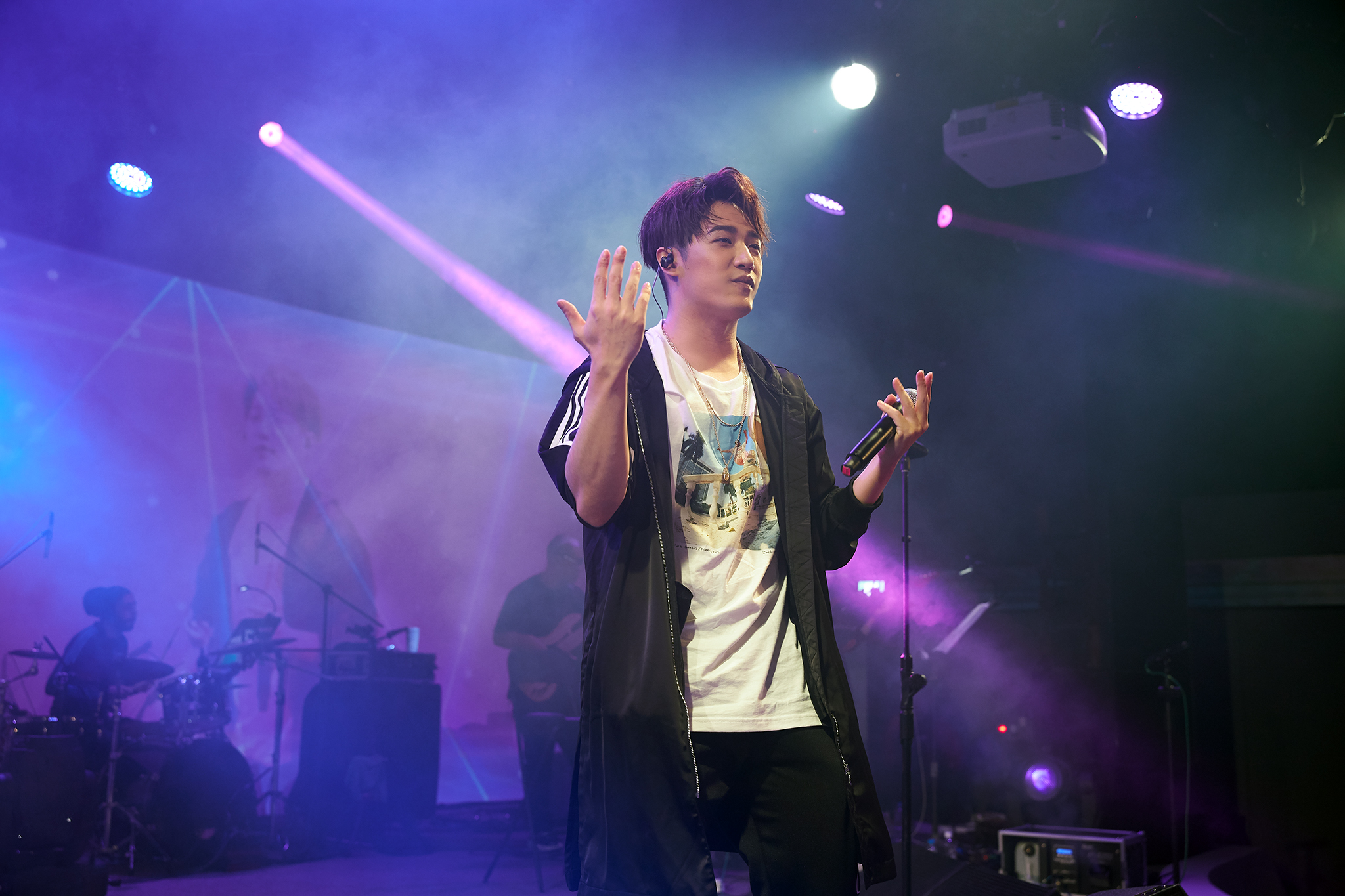 熊仔6月14、15日兩天，先後在台北、高雄兩地舉辦《熊心豹子膽》演唱會。（索尼唱片提供）