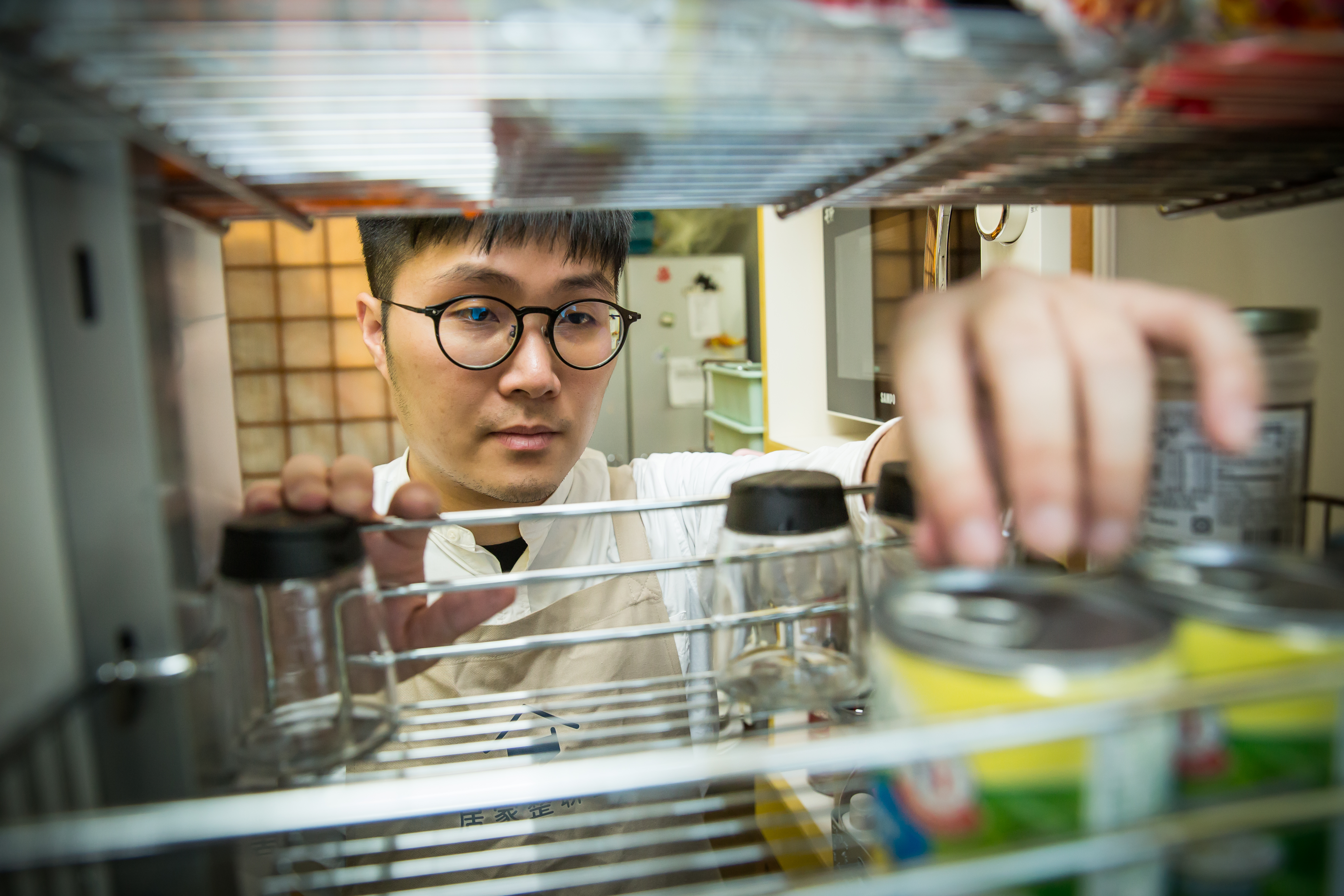 鄭博元26歲便創立整聊室,藉由整理、收納,助人斷捨離,年收達百萬元。