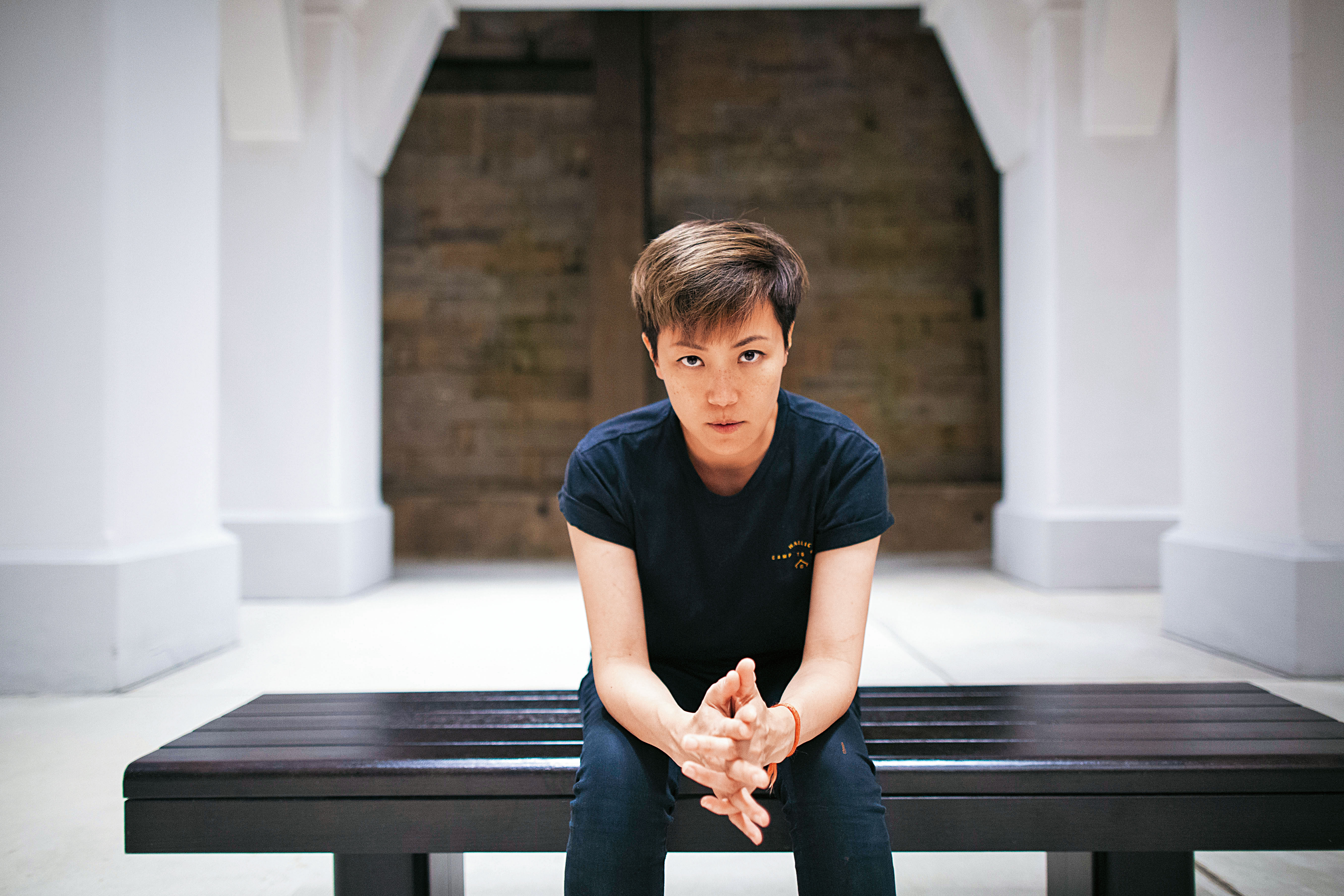 何韻詩過去在理想與現實中拉扯，如今已找到自己的定位，即使在娛樂圈是「孤身走我路」，她也不覺得孤單。