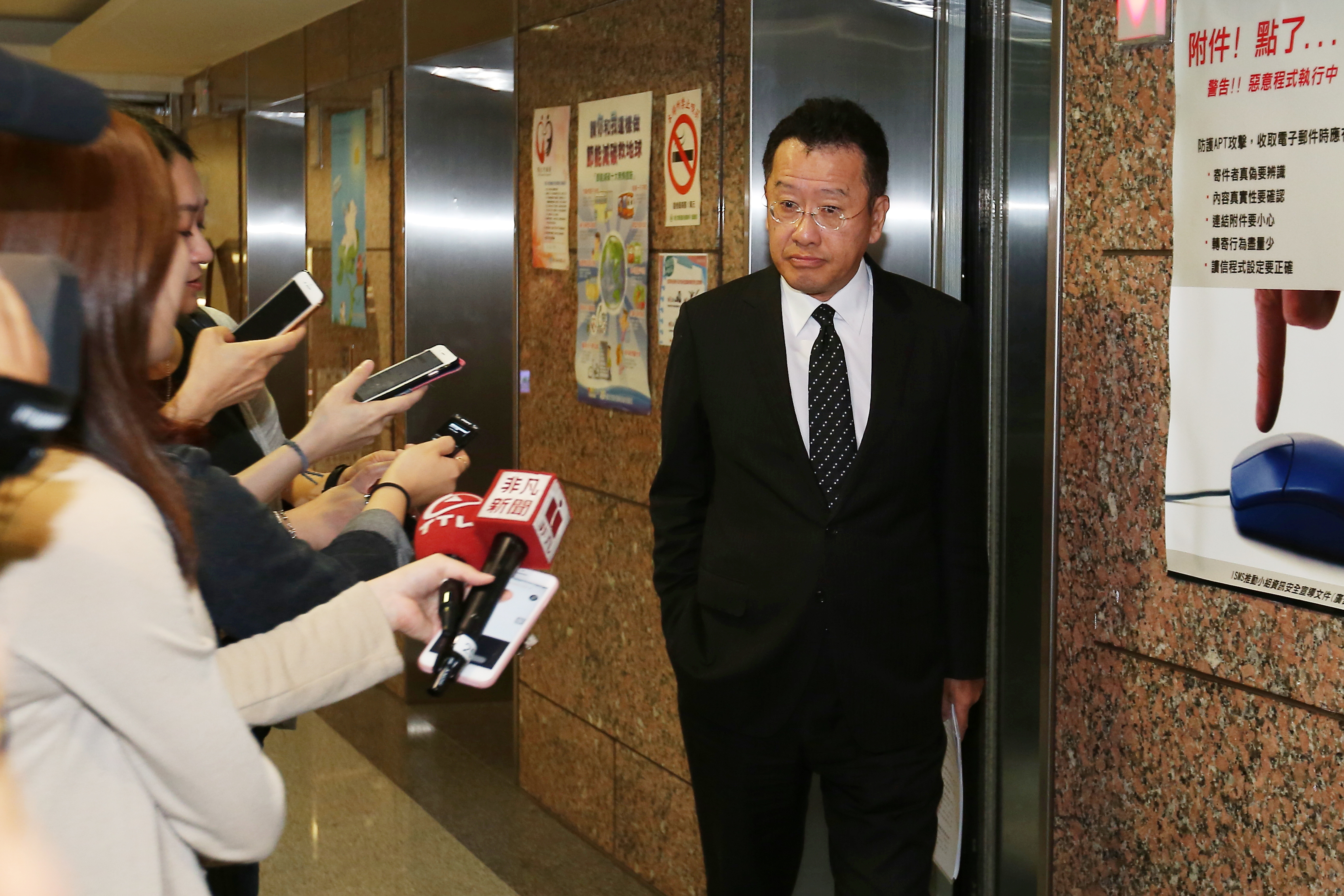 顧立雄坦言還是當立委最好，因為金管會主委在財務面必須理解與掌握，要求壽險業不能賣虧損保單。