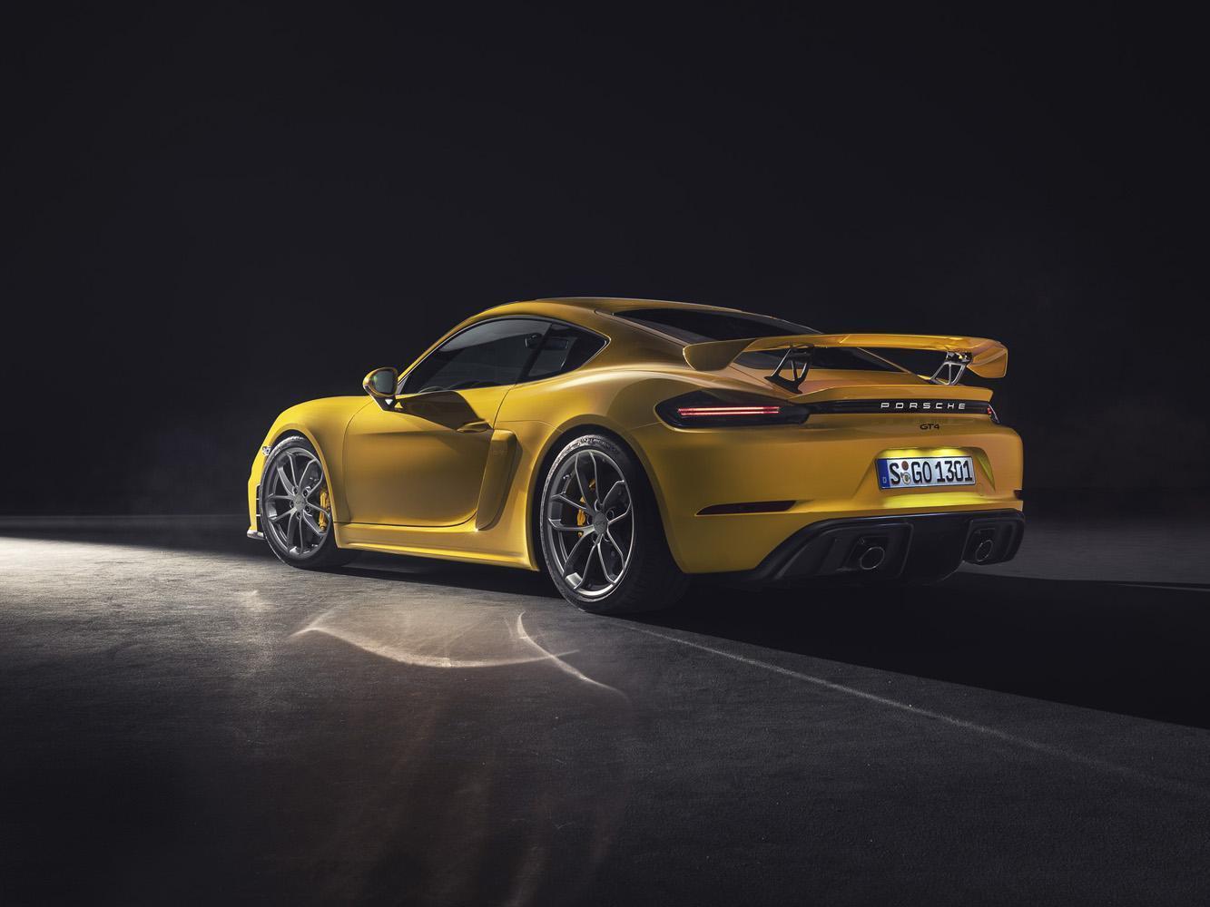 718 Cayman GT4 眾多特點之一就是更優異的空力性能。下壓力在不影響風阻係數前提下，提升了 50%。