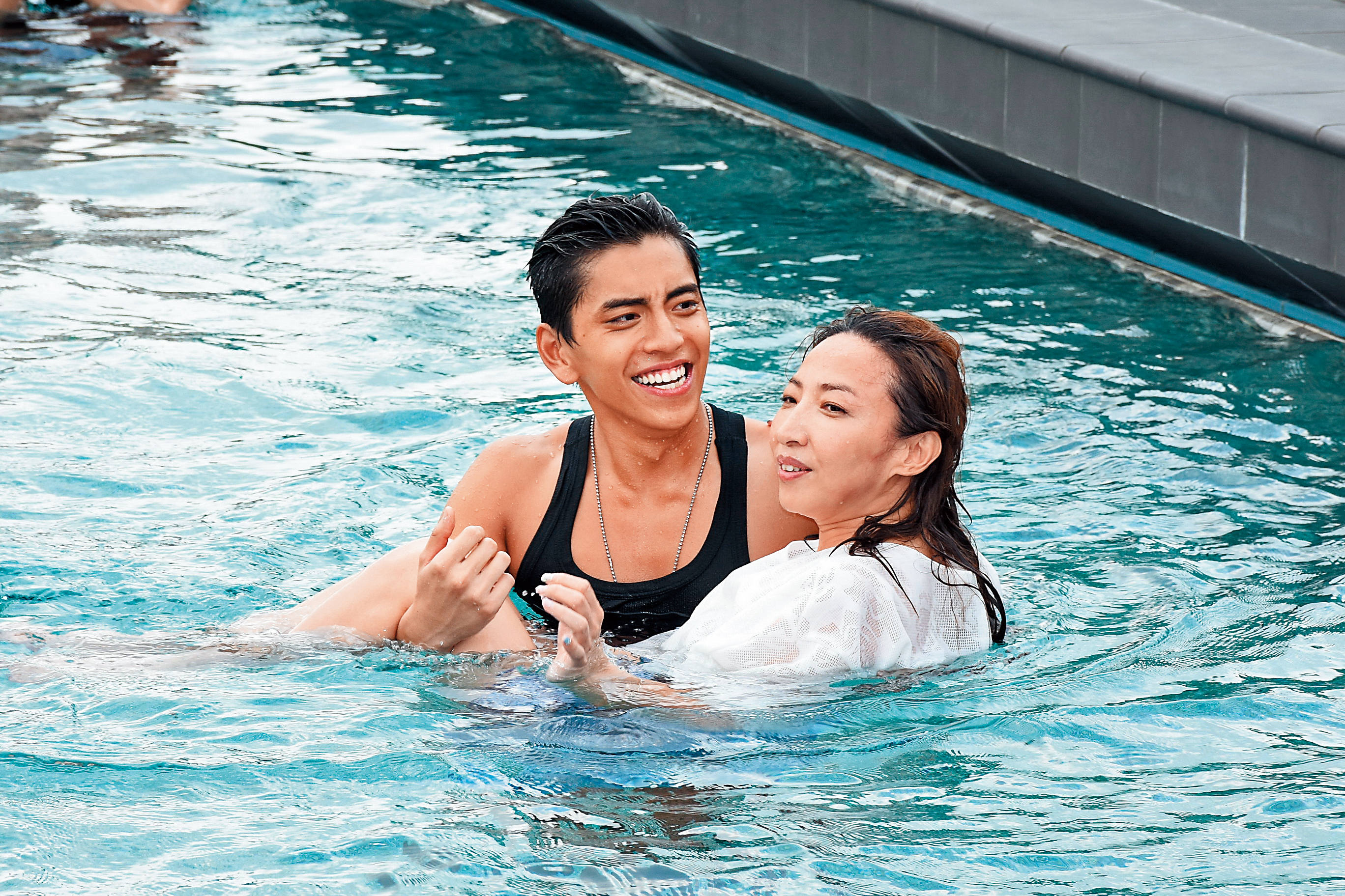 王大陸的事業西進，跟他當初喇舌的已婚女導陳玉珊有密切關係，2人雖然飽受外界熱議，不過工作一直綁在一起。（東方IC）