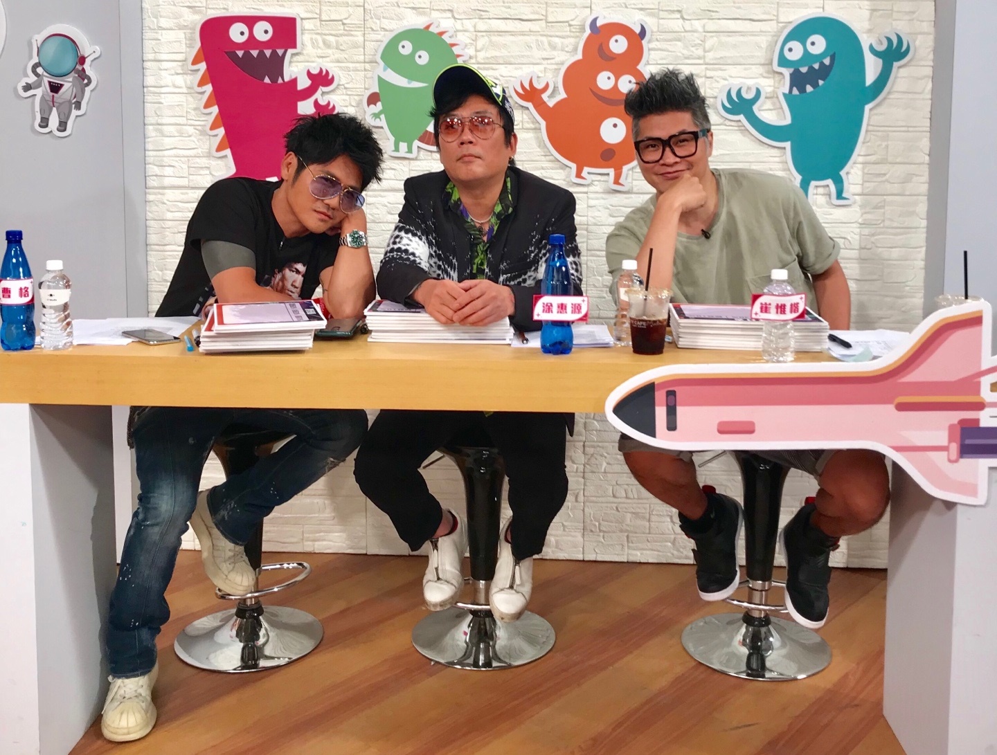 決戰17唱評審曹格（左起）涂惠源，崔惟楷。（決戰17唱）