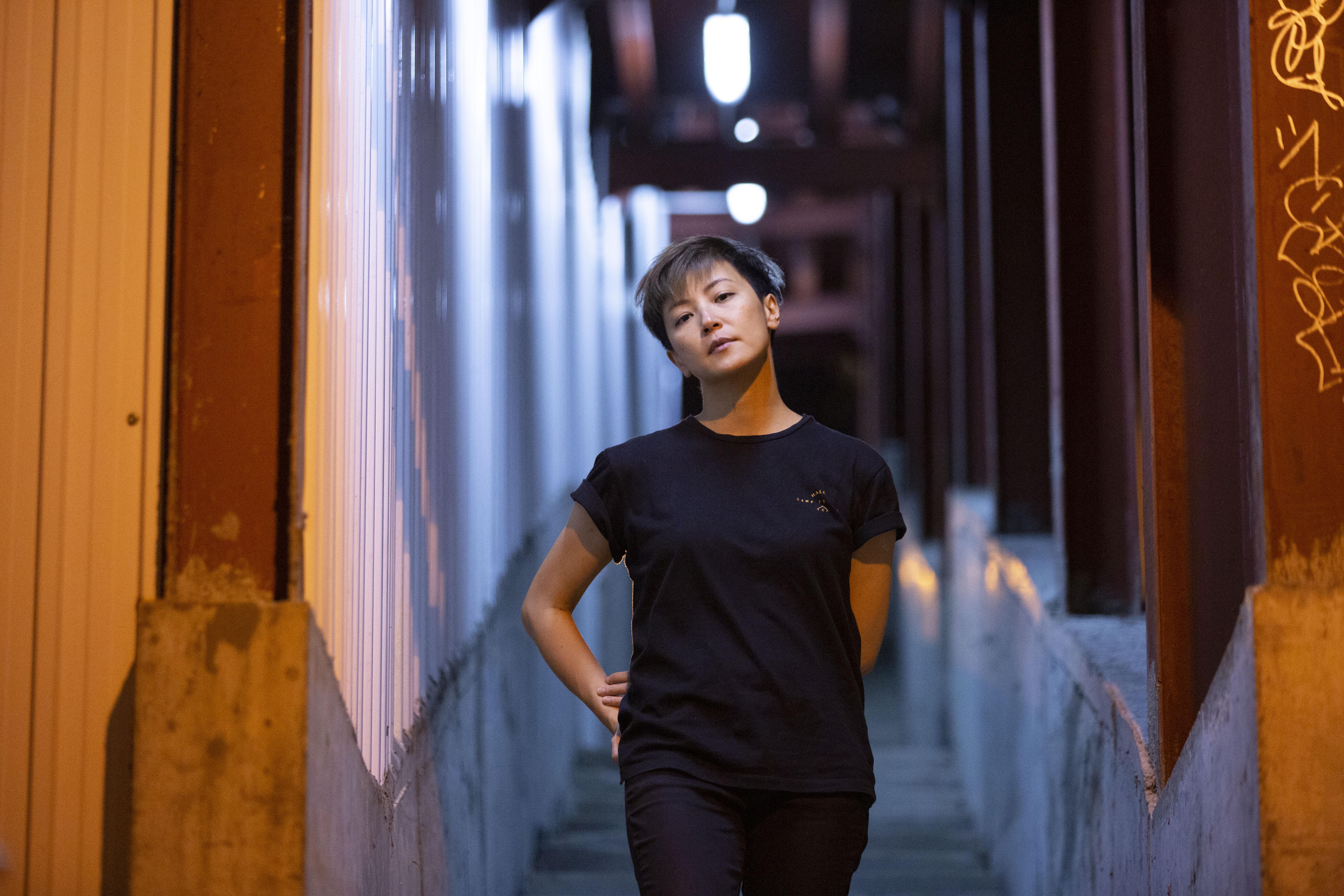 何韻詩是香港少見敢直言政治的藝人，但她認為藝人影響力高，更應該關心社會。