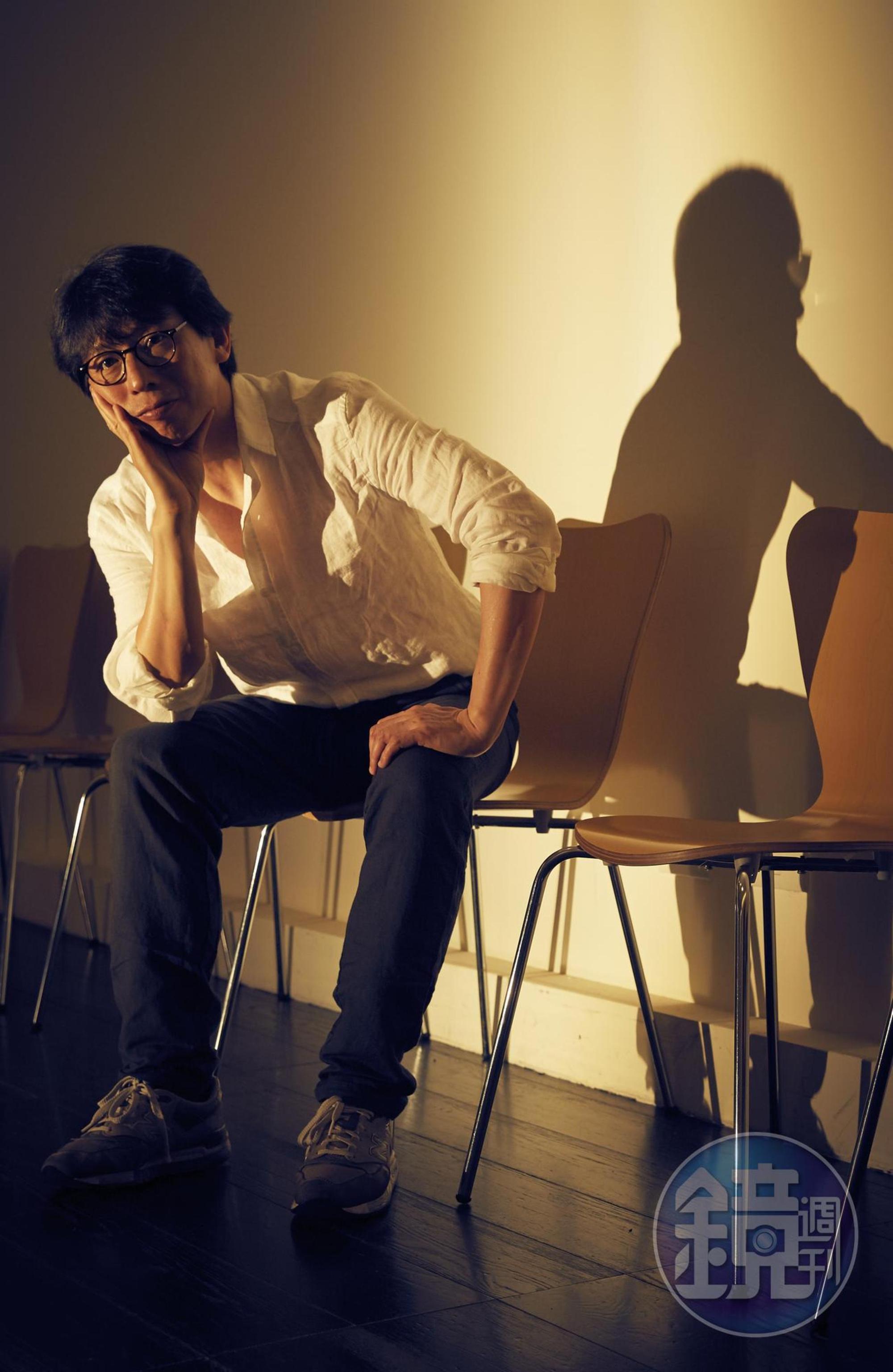 林奕華執導的舞台劇《聊齋》探討現代人為何得不到愛情的原因,一是因為沒時間,二是沒耐性,不想花時間。