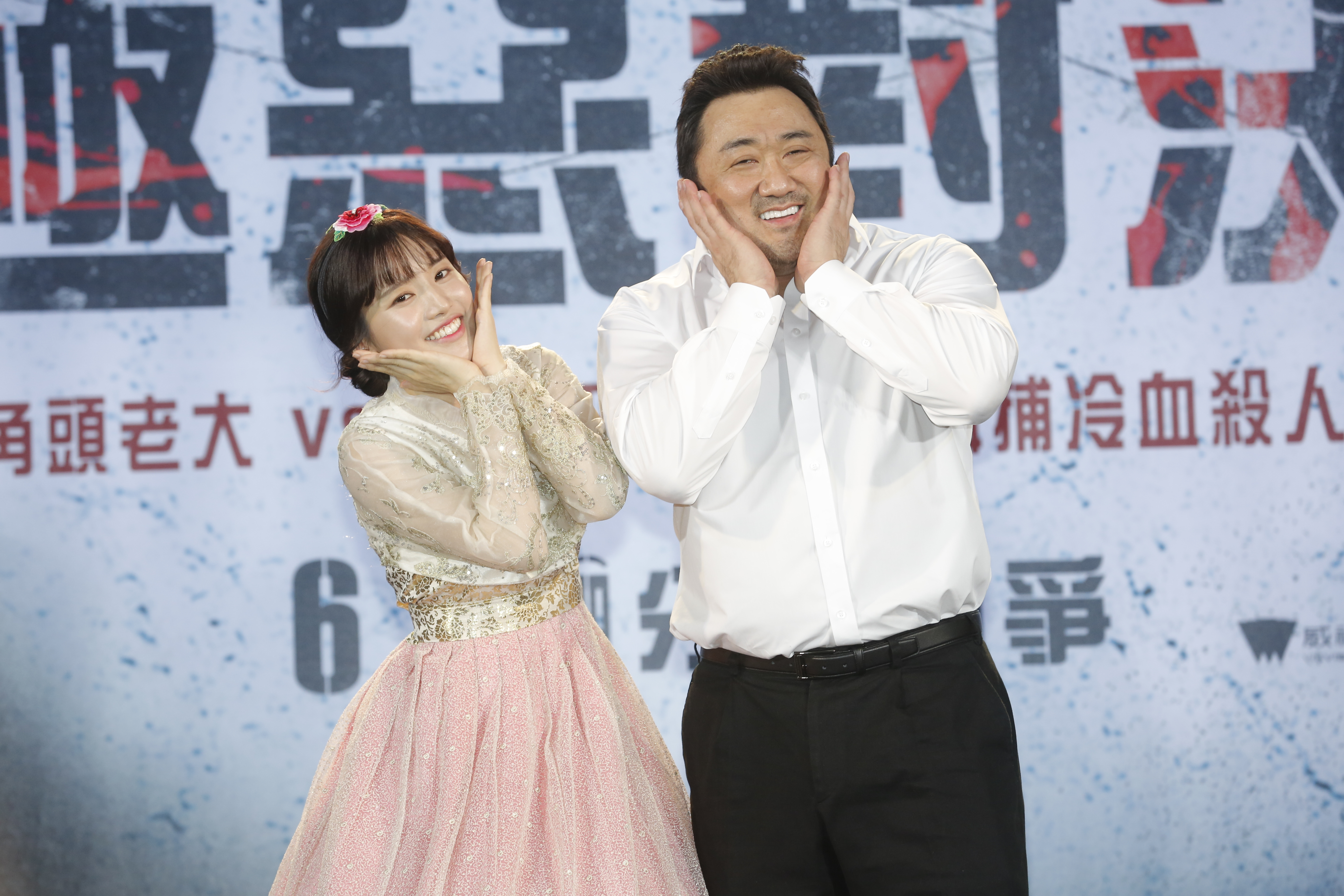 馬東石與蔡瑞雪大玩可愛三連拍，萌味大噴發。