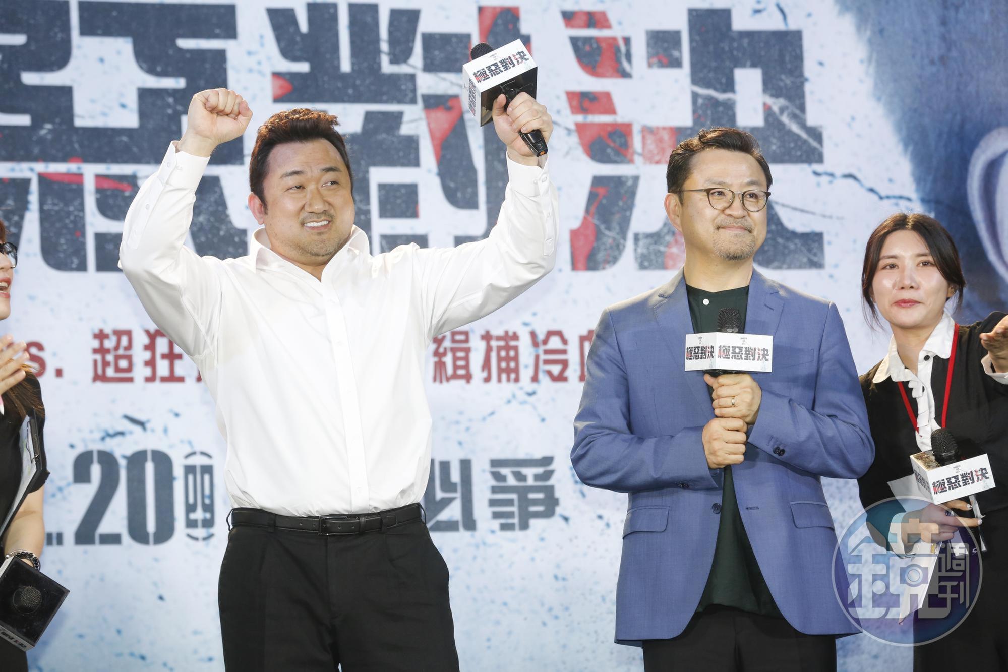 馬東石看到首映見面會的粉絲們非常開心,頻頻打招呼。