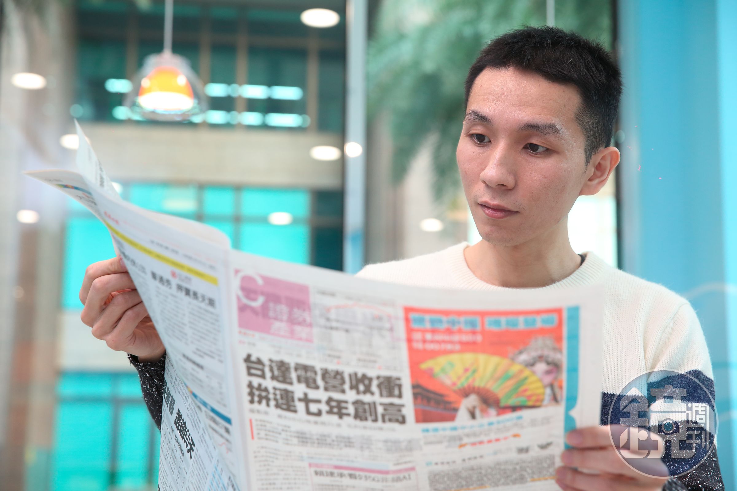 曾是工程師的瑞斯克，靠著觀察生活周遭、蒐集新聞資訊，比別人更早注意到明星產業和趨勢飆股。