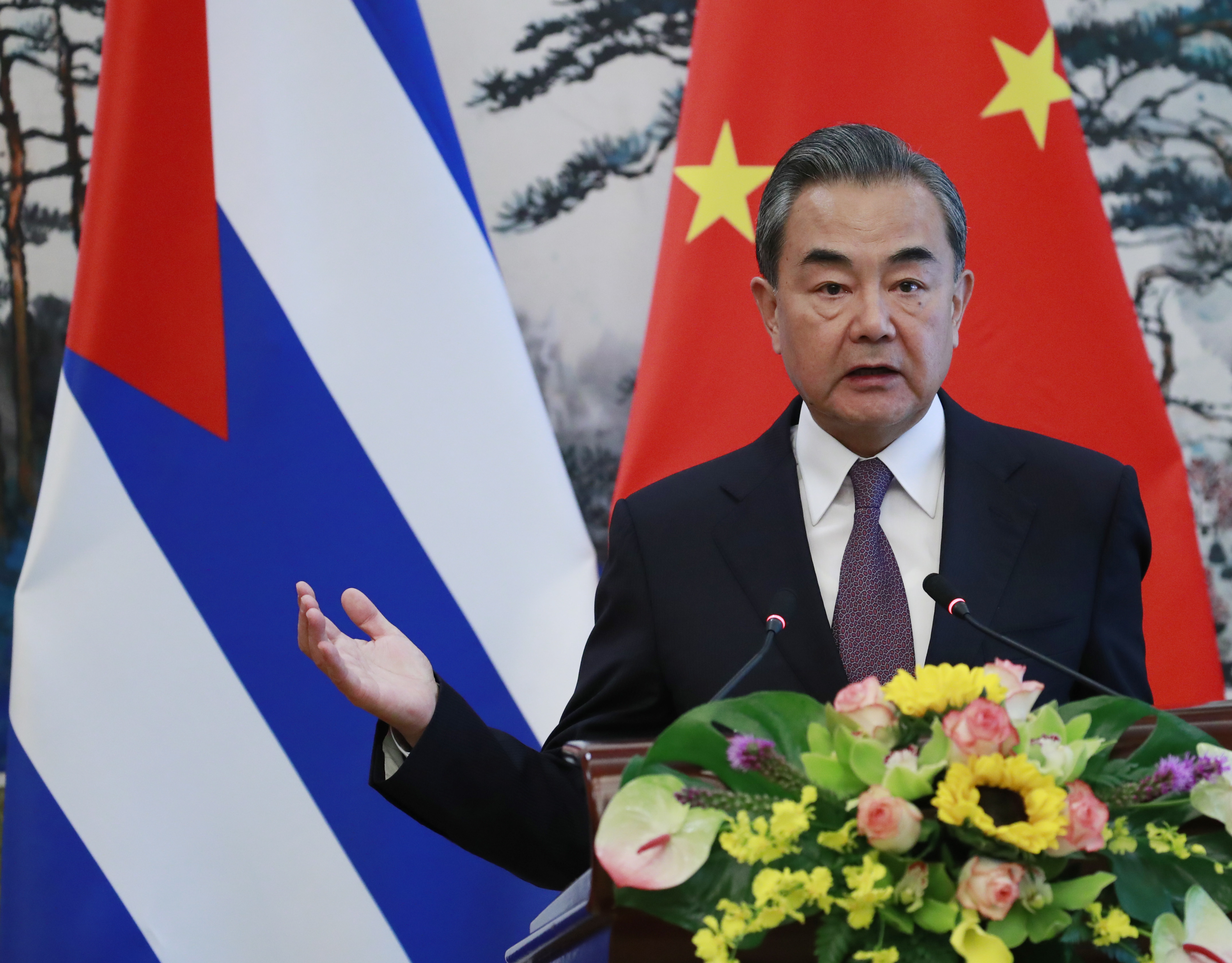 中國外交部長王毅認為，一些西方勢力利用「反送中」興風作浪，挑撥對立。（東方IC）