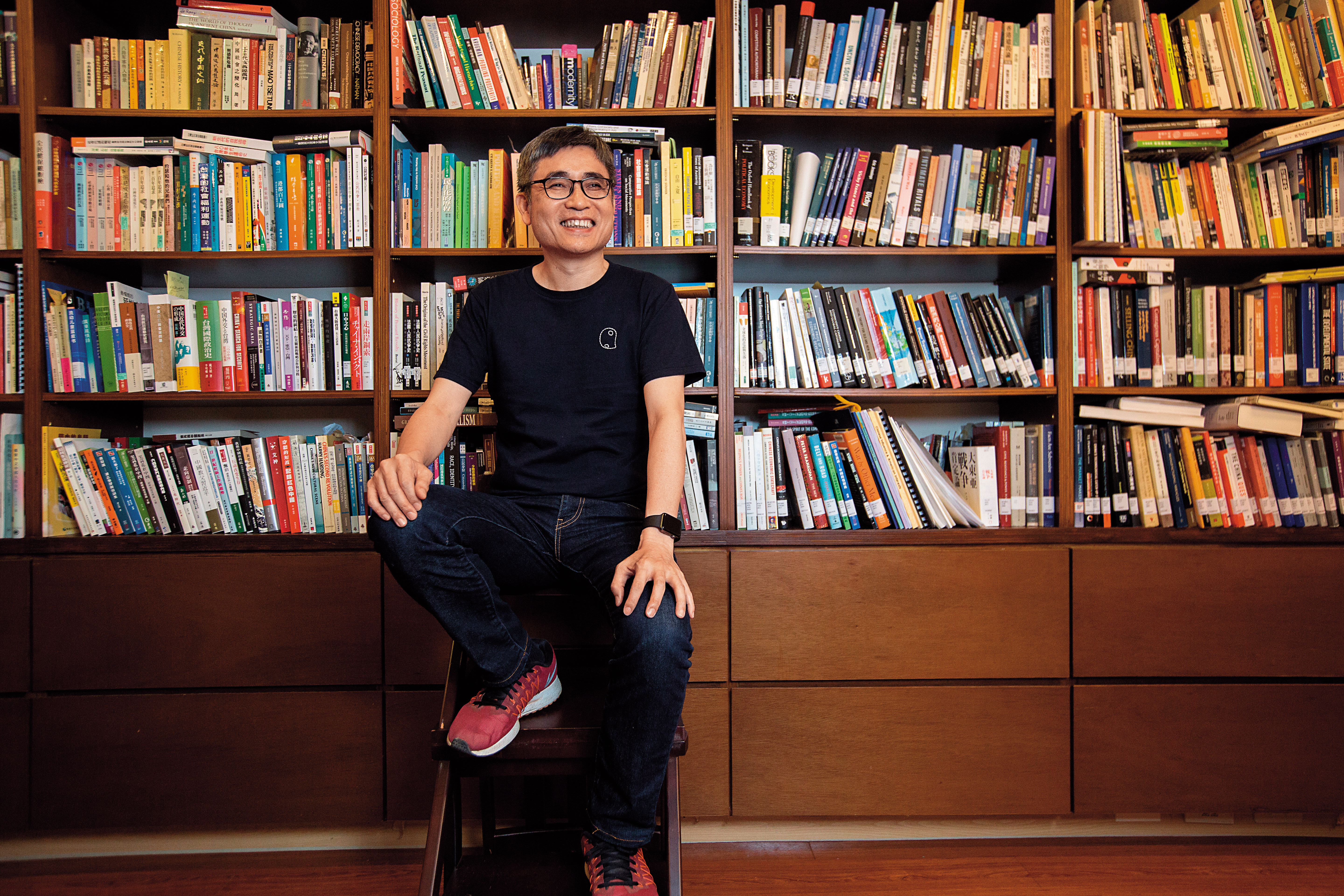 終於將25年的研究成果，寫成25萬字的書，吳介民說，這幾個月雖因四處演講而非常疲累，但心情很輕鬆。