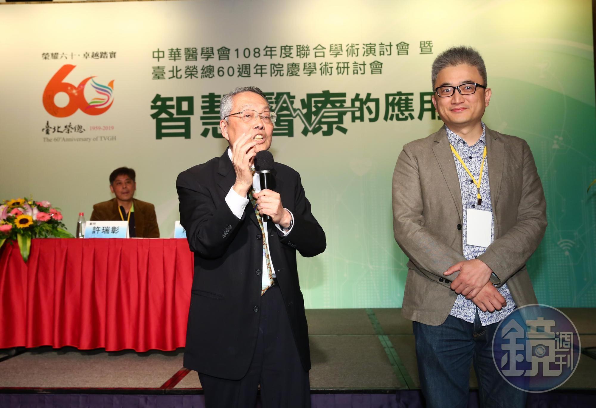 宏碁創辦人施振榮(左)認為,台灣在智慧醫療領域絕對會對人類文明做出具體的貢獻。
