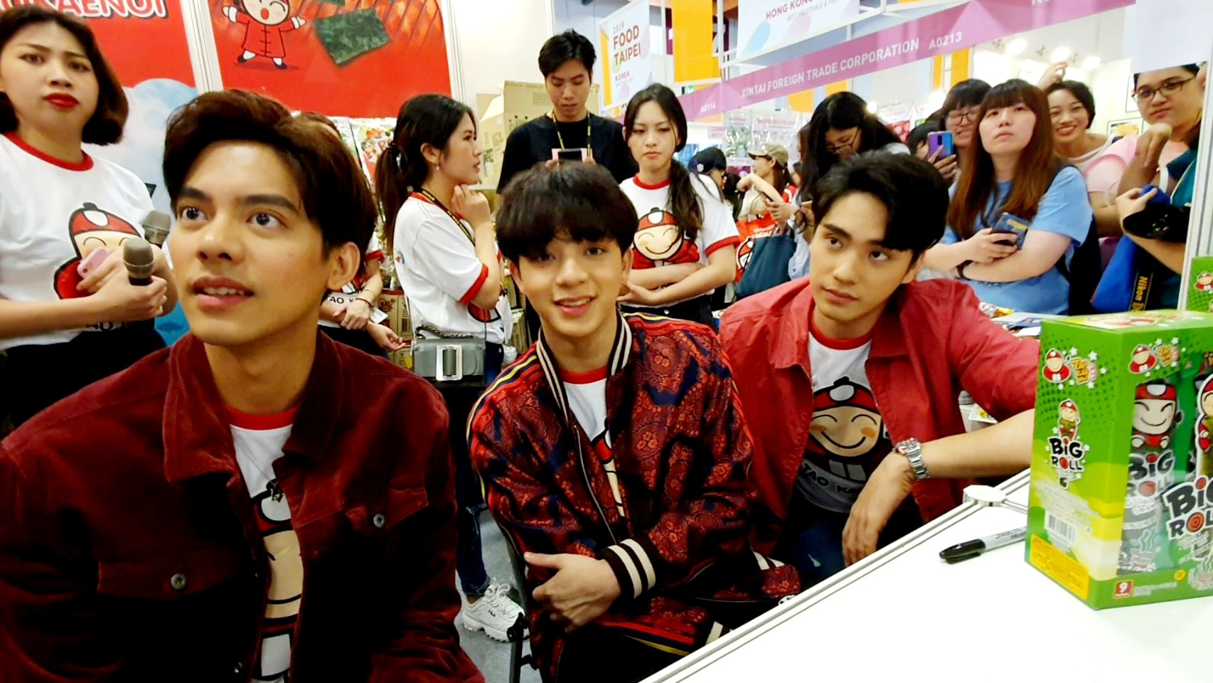 泰國男團SBFIVE 3位成員TEE、BAS與TAE為海苔代言來台。