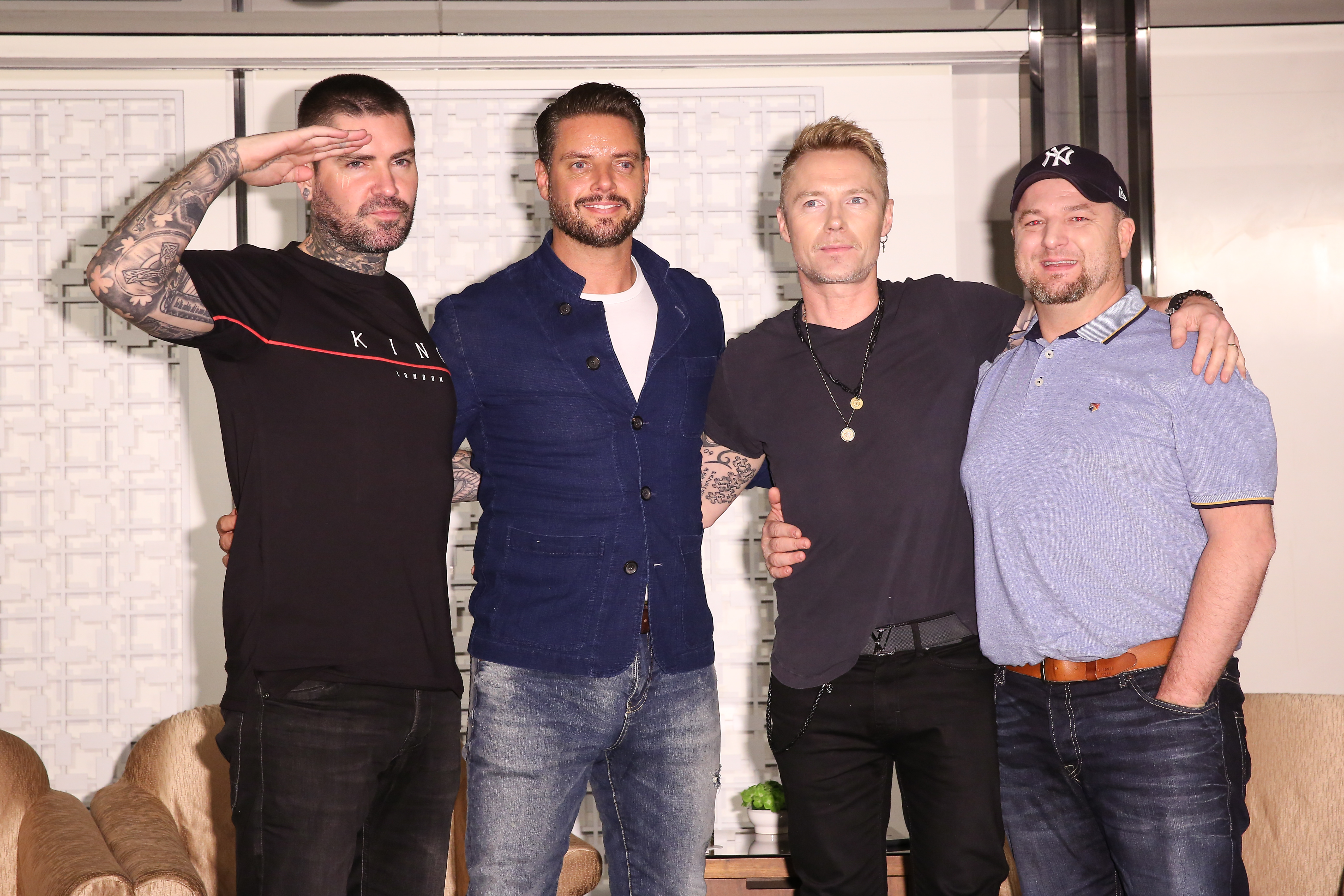 男孩特區在台灣舉辦告別演唱會。