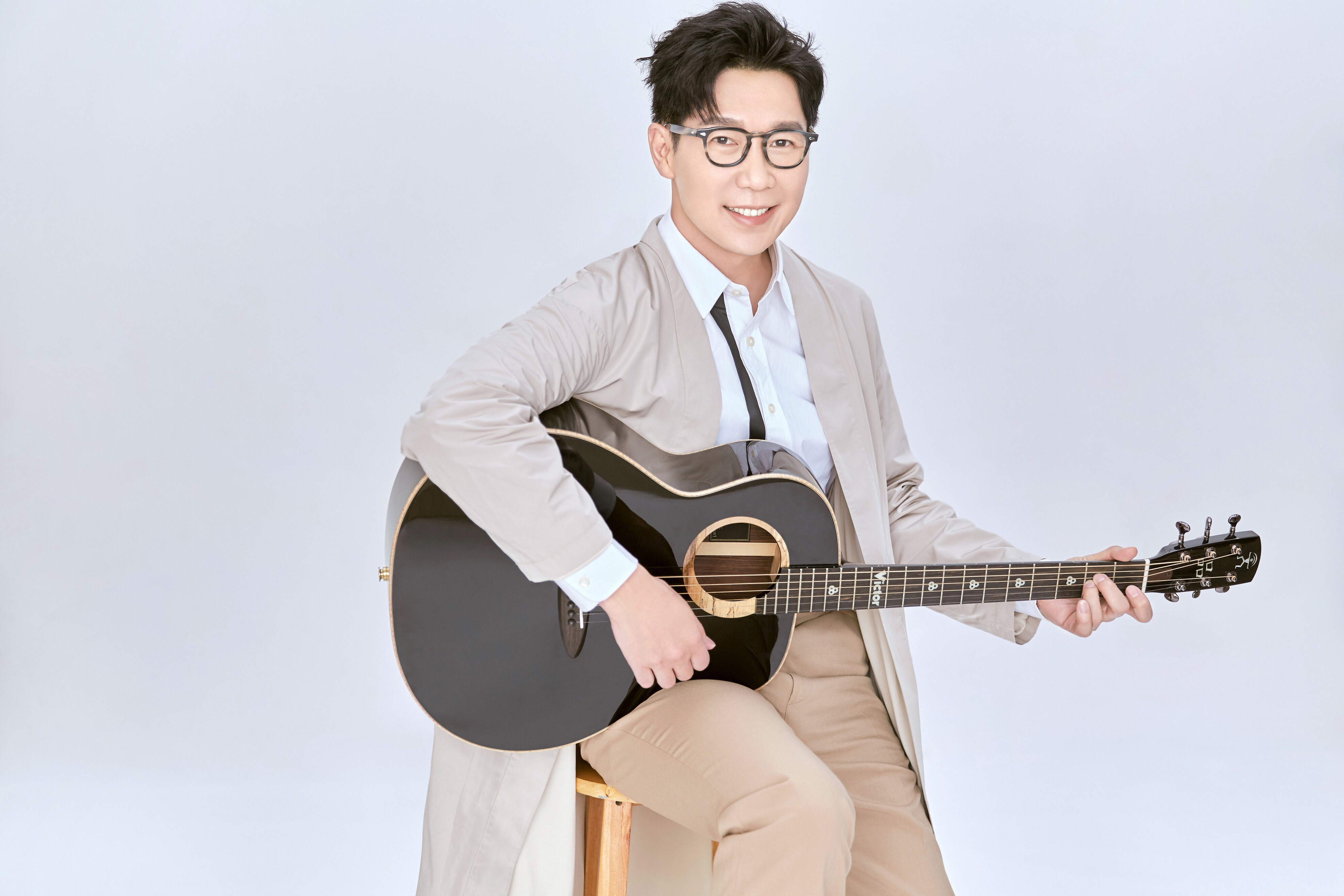 品冠將在暑假發行全新專輯《幸福指南編輯部》。（海蝶提供）