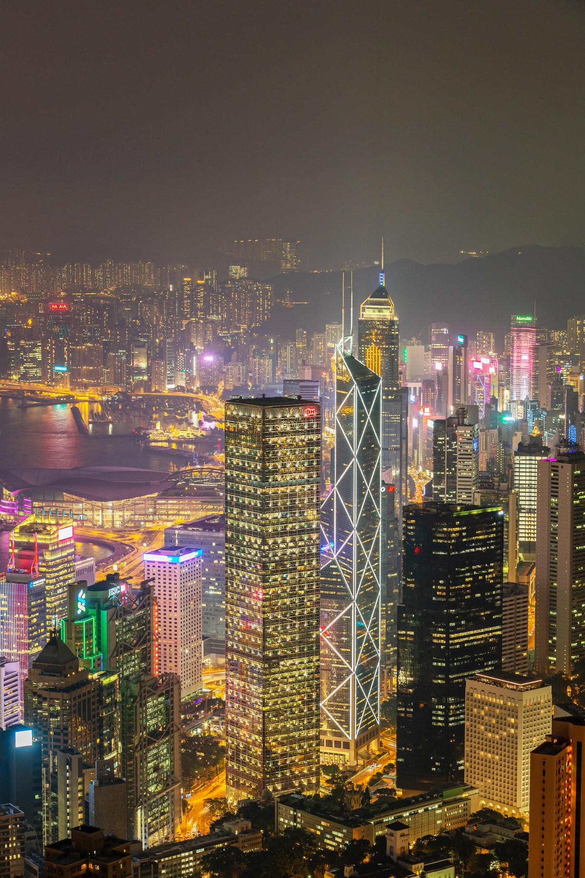 飽受爭議的送中條例已引發超級富豪和企業主不安,資金已開始出現外逃。(東方IC)
